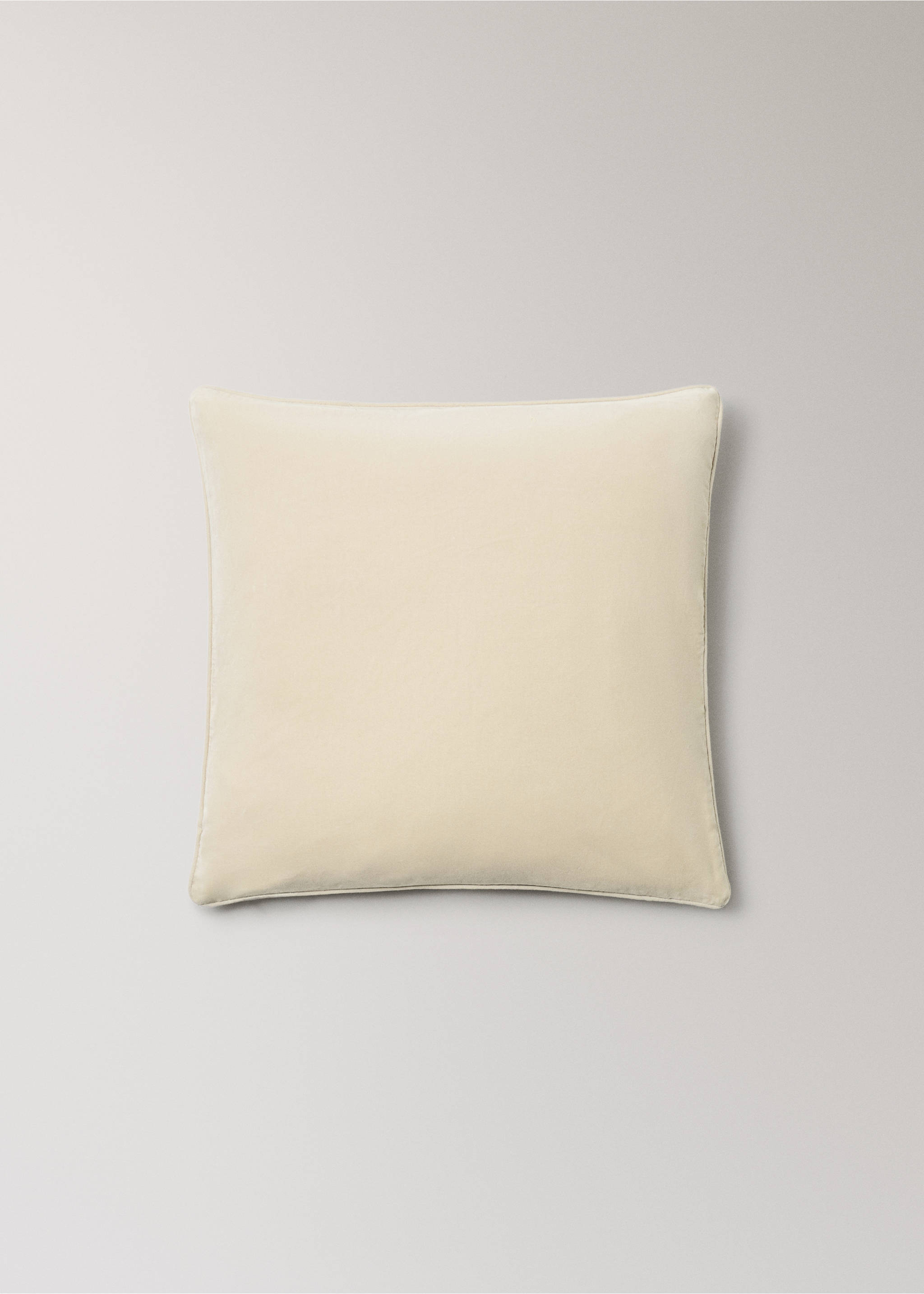 Embroidered velvet cushion cover - Details of the article 4, Beige. Ref: 37052544-00.