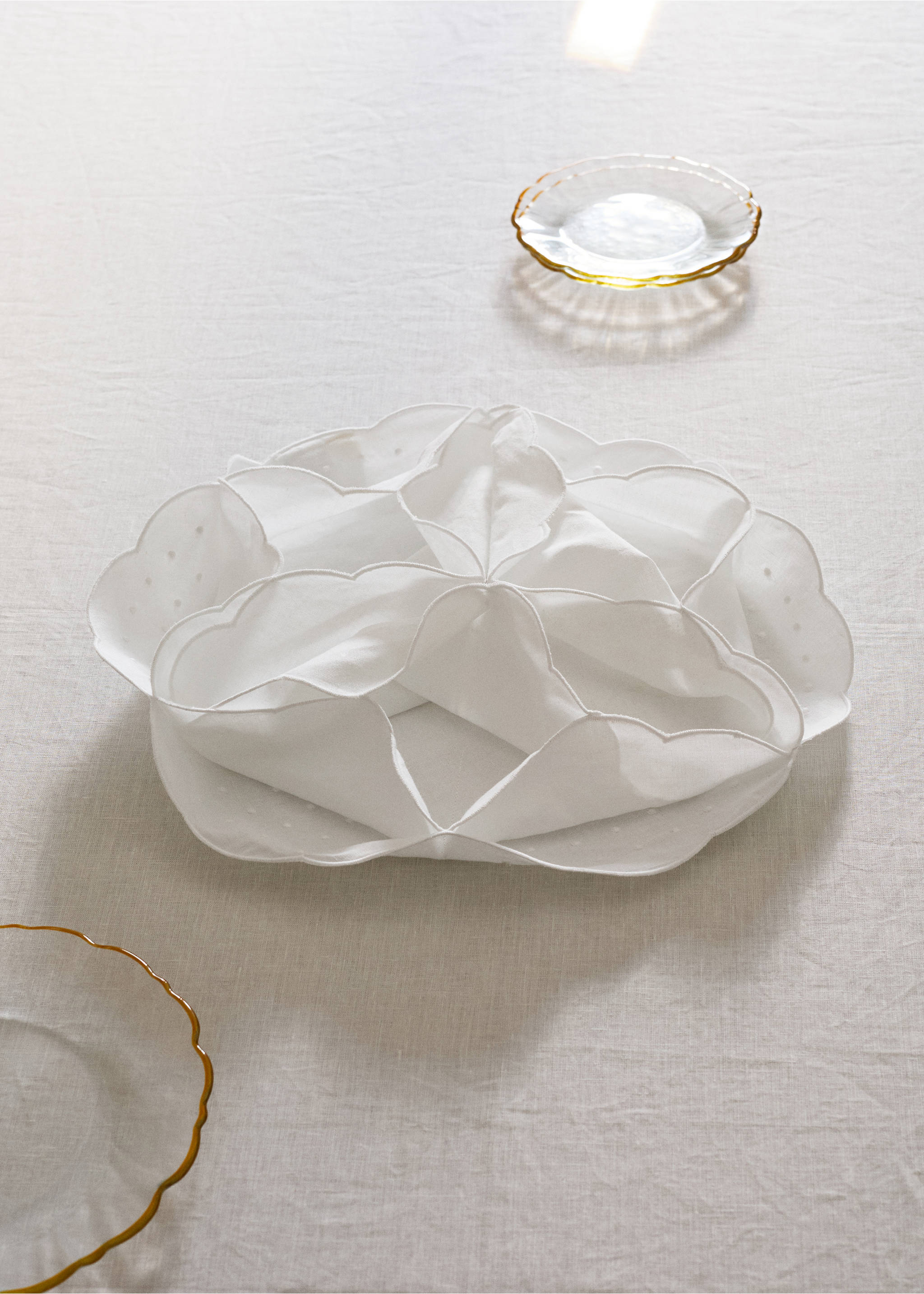 Cesta pan detalles bordados - Plano general, Blanco. Ref: 37052546-00.