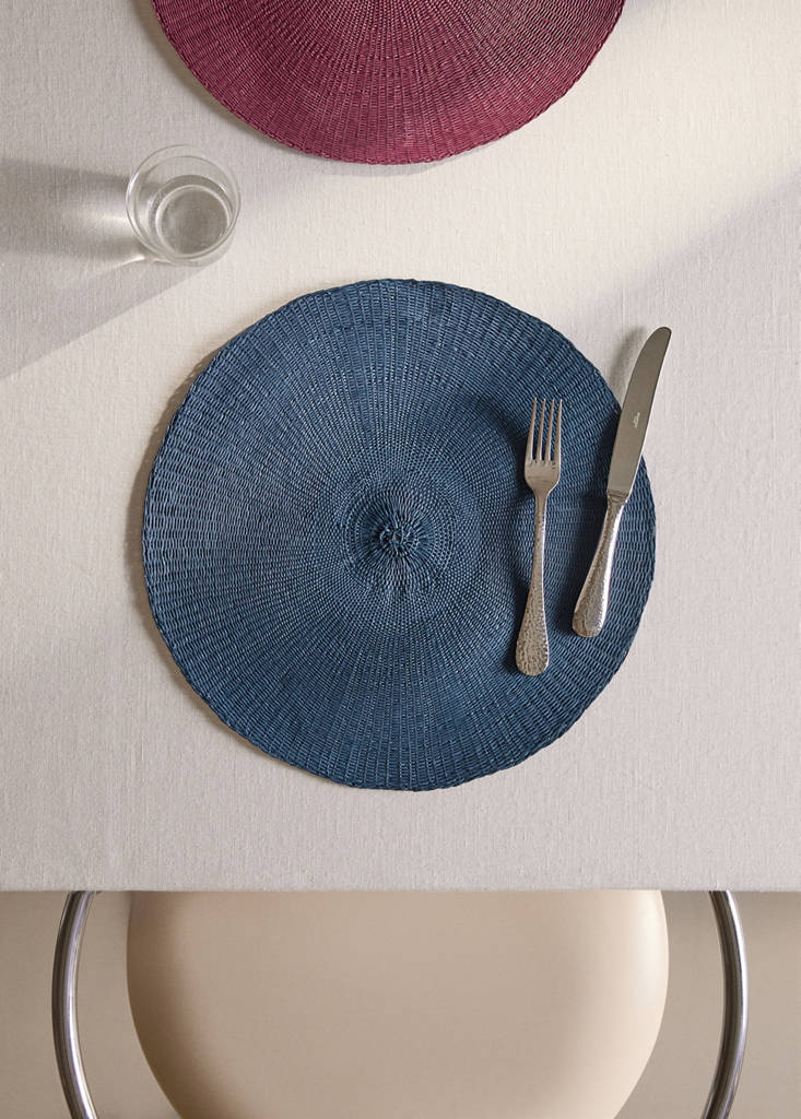 Round paper placemat — Blue