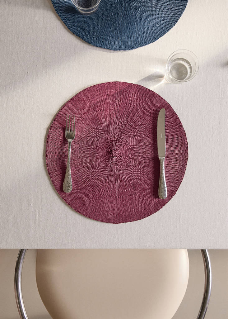 Round paper placemat — Wine