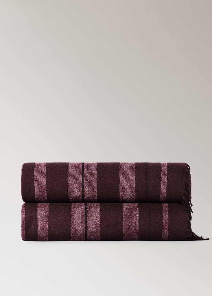 Wool blanket with a gradient effect and fringe detail — Dark Red