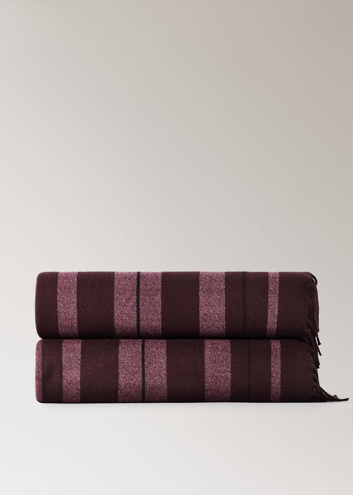 Striped blanket with fringes 130x180cm — Dark Red