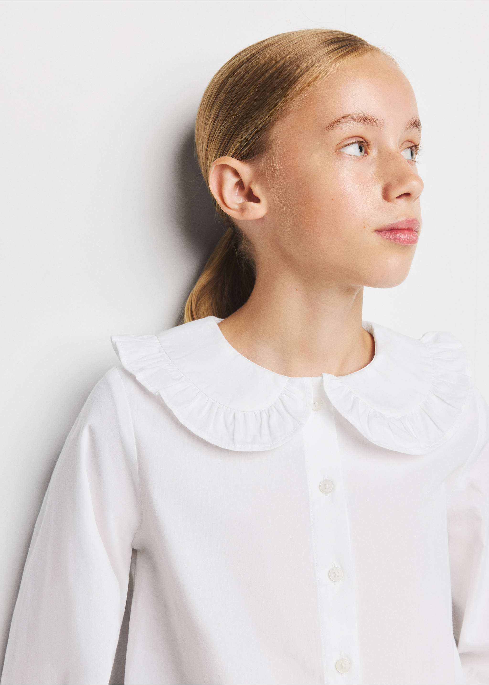 Double baby-collar shirt - Details of the article 1, White. Ref: 37052890-00.
