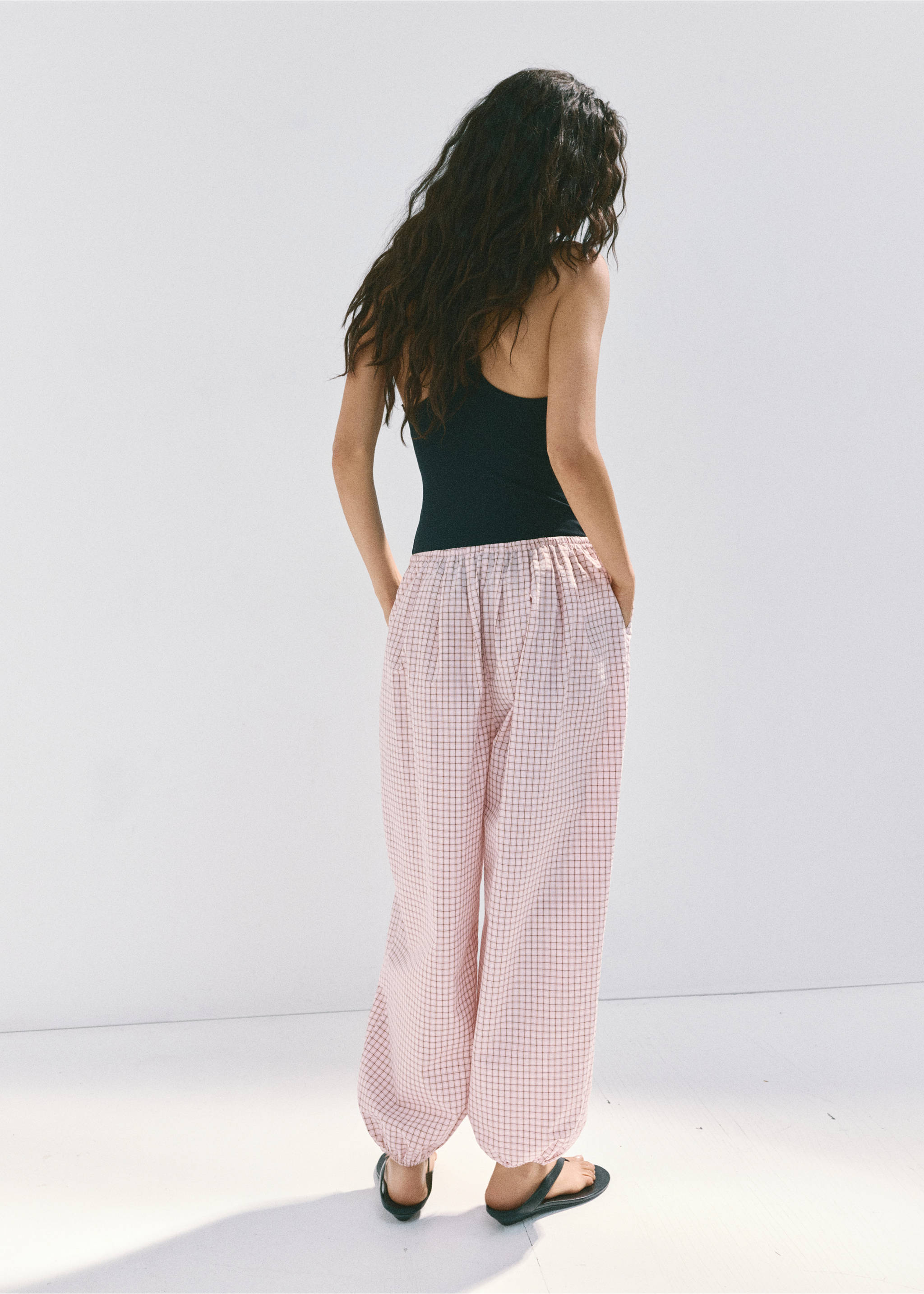 Pantalon franchy - Verso de l’article, Rose pastel. Ref: 37052894-00.