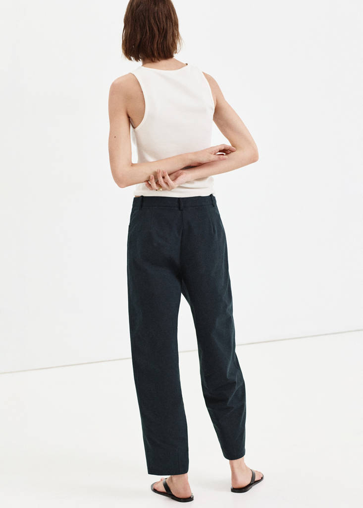 High-waisted balloon trousers — Navy
