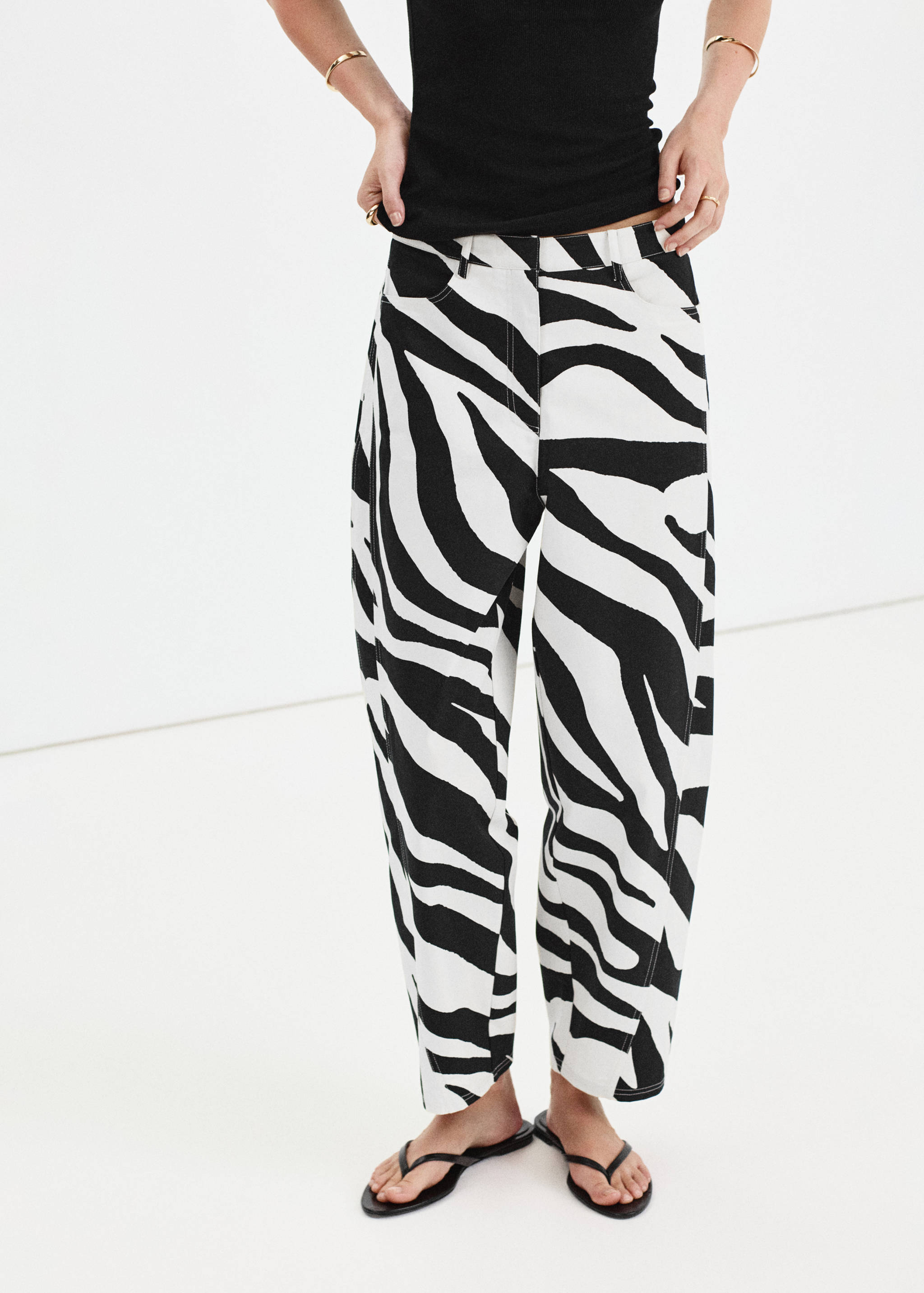 Pantalon ballon taille haute - Plan moyen