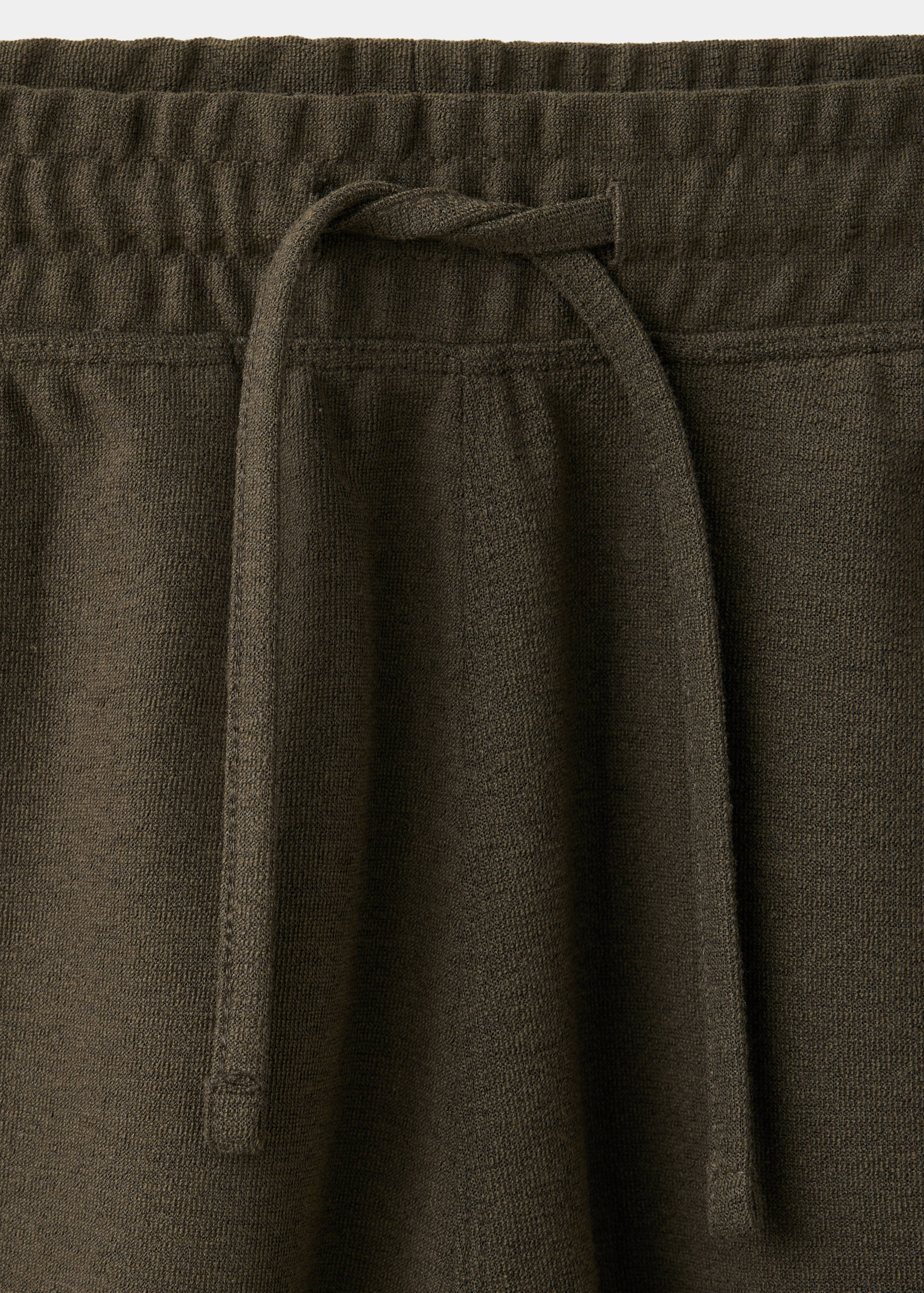 Textured cotton blend Bermuda shorts with drawstring - Details of the article 8
