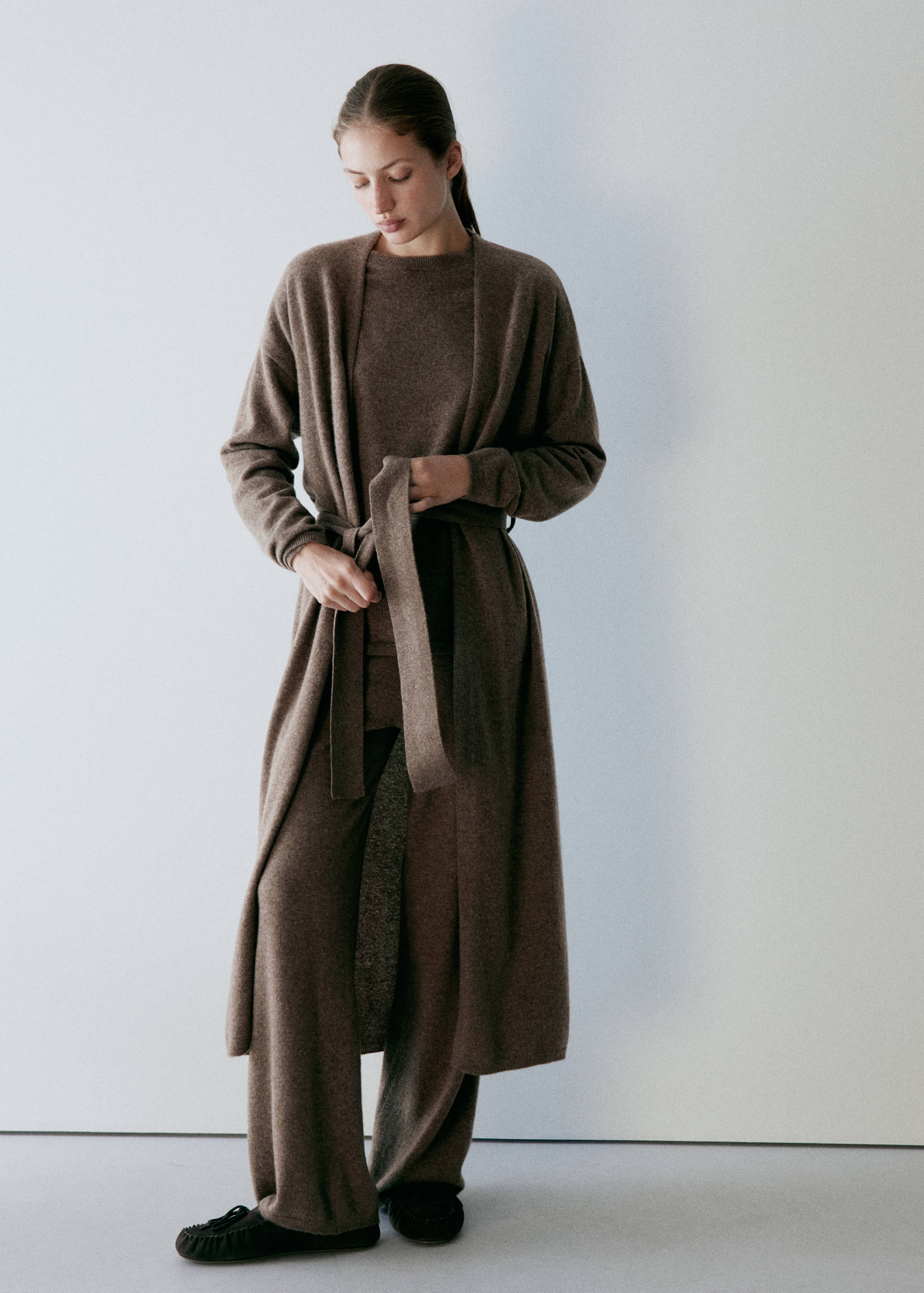 100% cashmere long cardigan with design - General plane