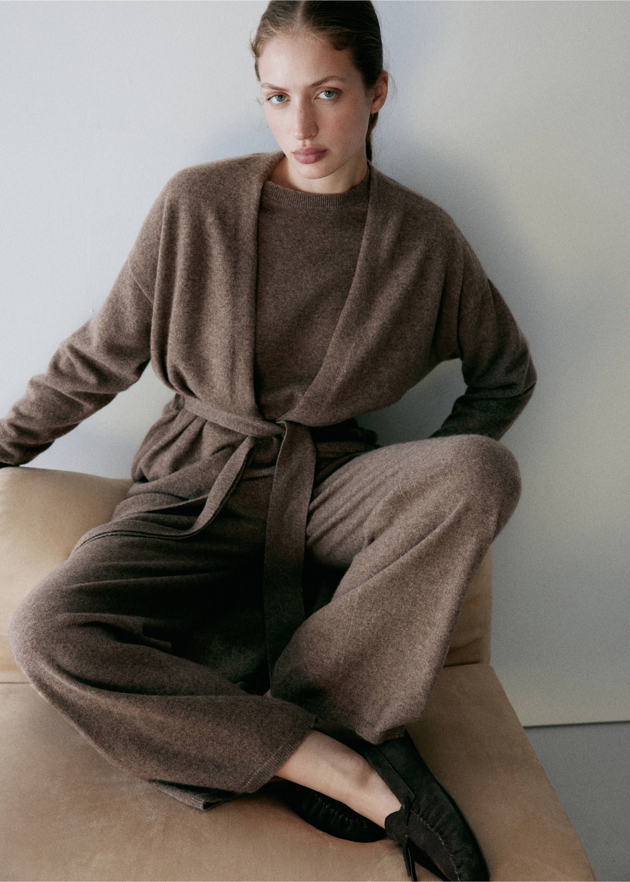 100% cashmere long cardigan with design - Medium plane, Medium Brown. Ref: 37052900-00.