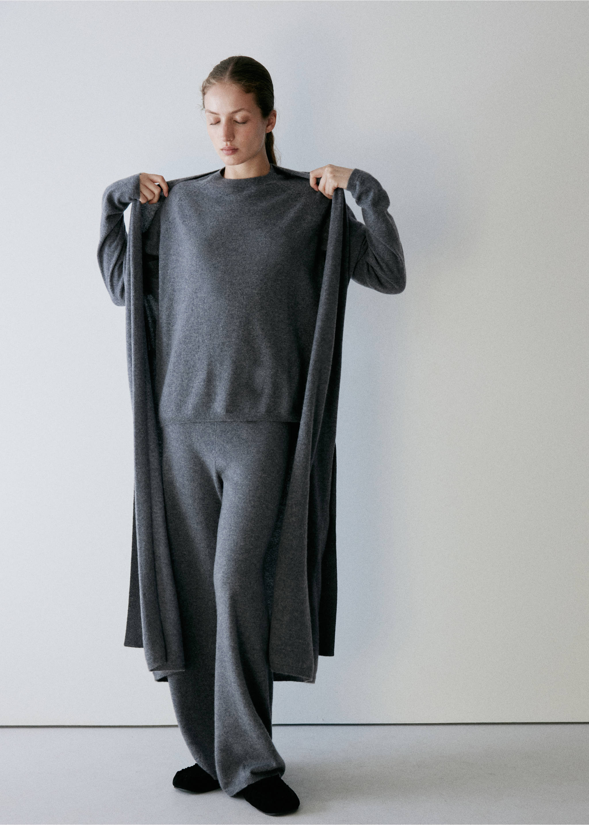 100% cashmere long cardigan with design - General plane, Grey. Ref: 37052900-00.