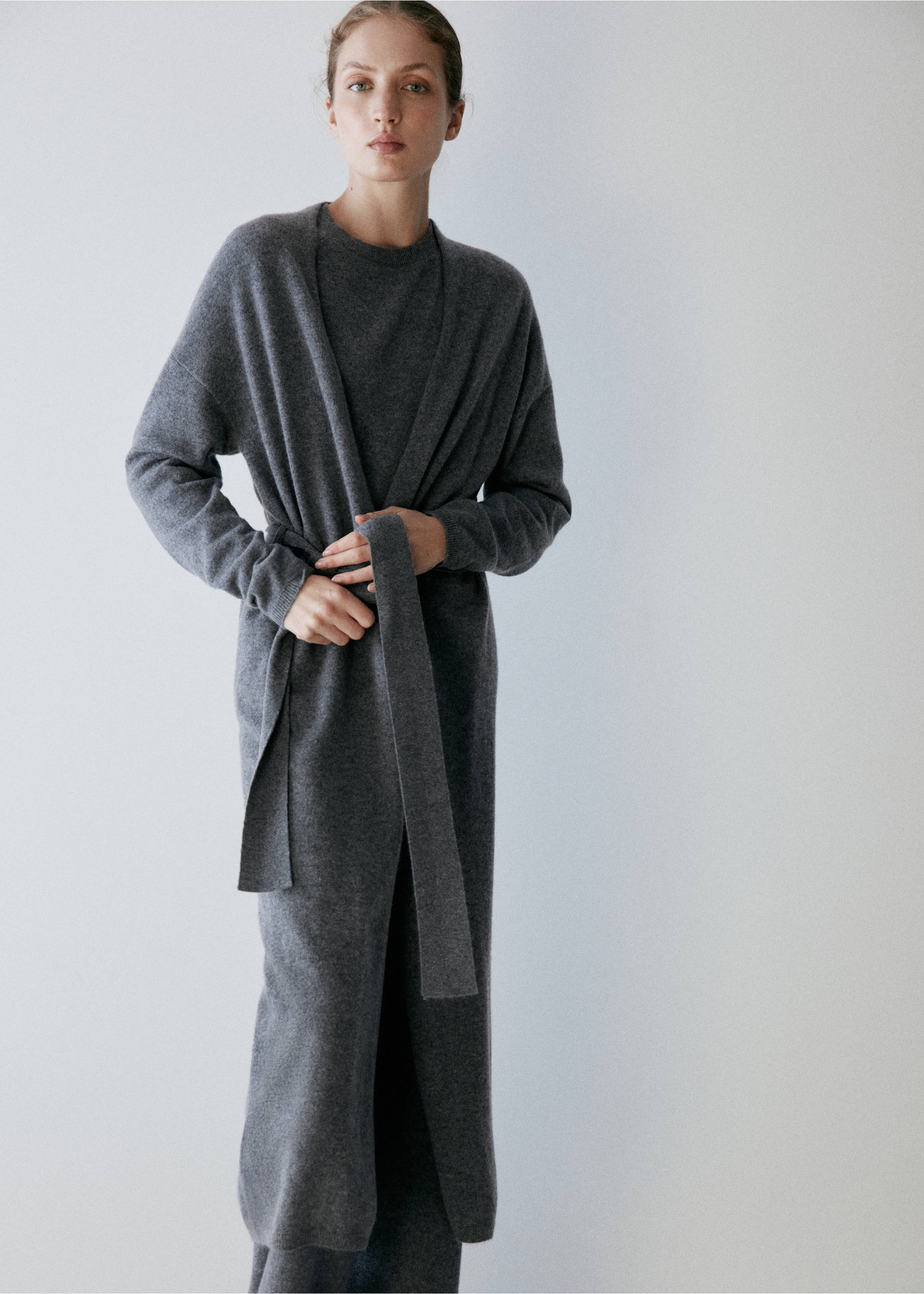 100% cashmere long cardigan with design - Medium plane, Grey. Ref: 37052900-00.