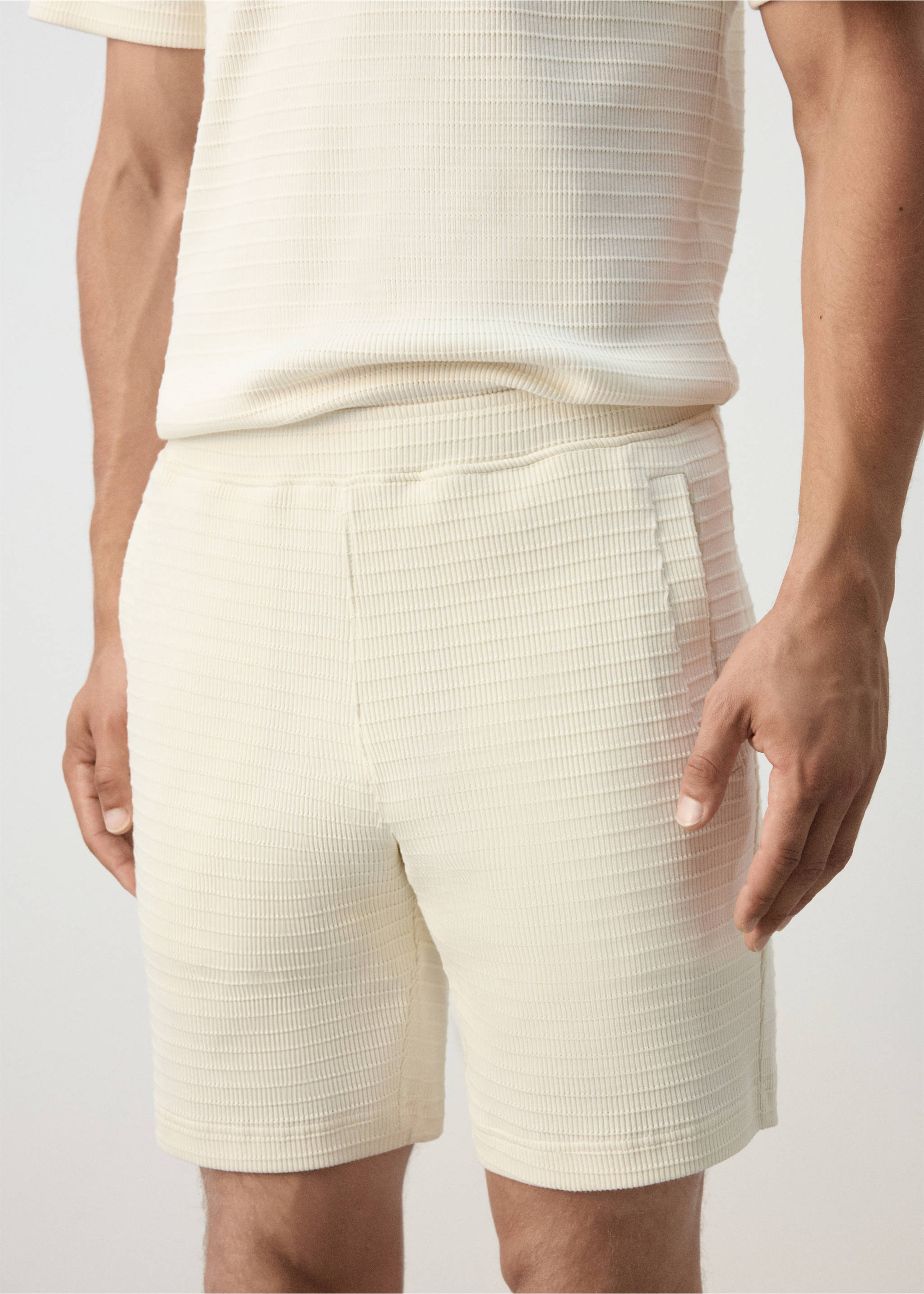 Bermudas 100% algodón textura - Reverso del artículo, Blanco roto. Ref: 37052903-00.