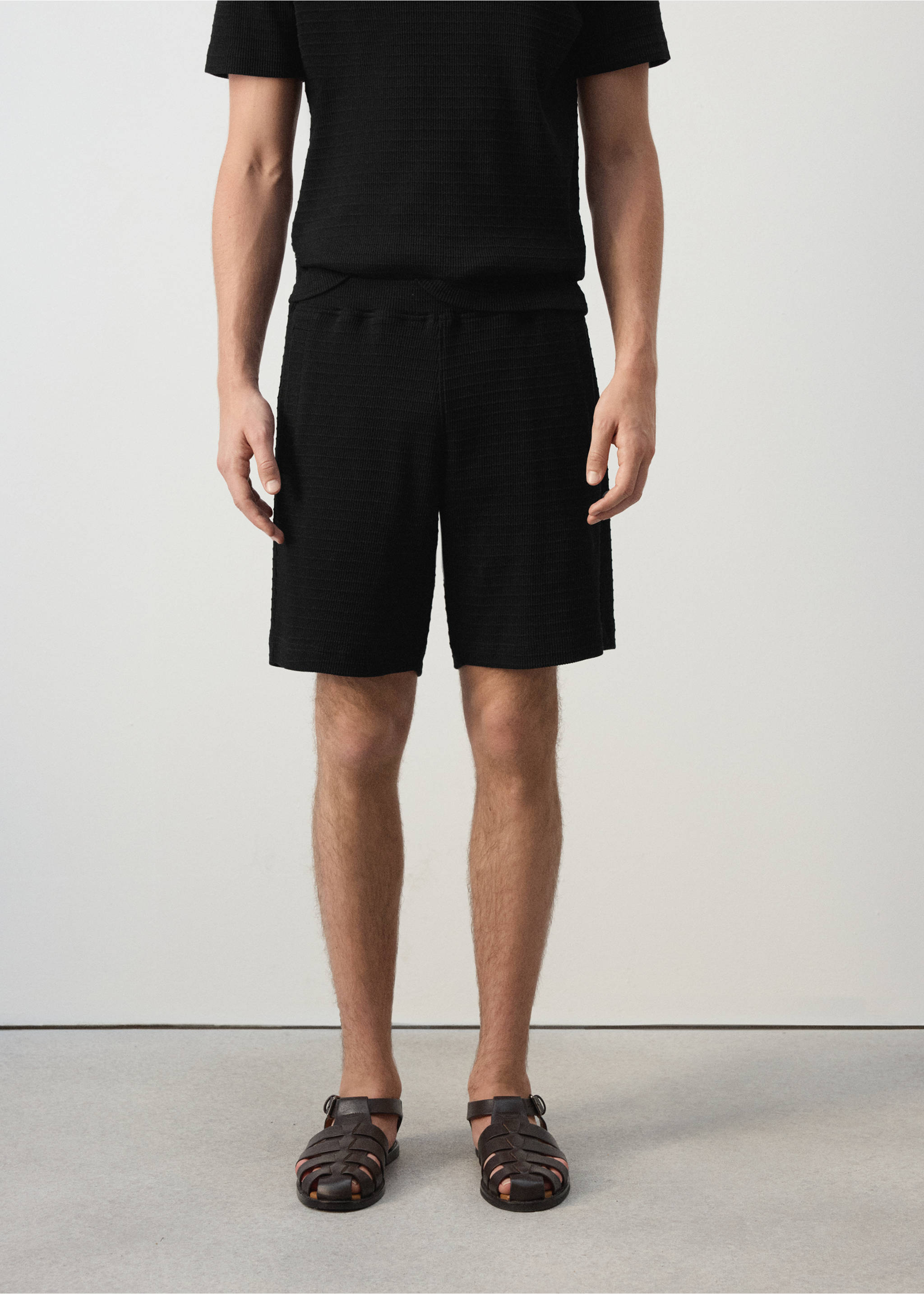 Bermudas 100% algodón textura - Plano medio, Negro. Ref: 37052903-00.