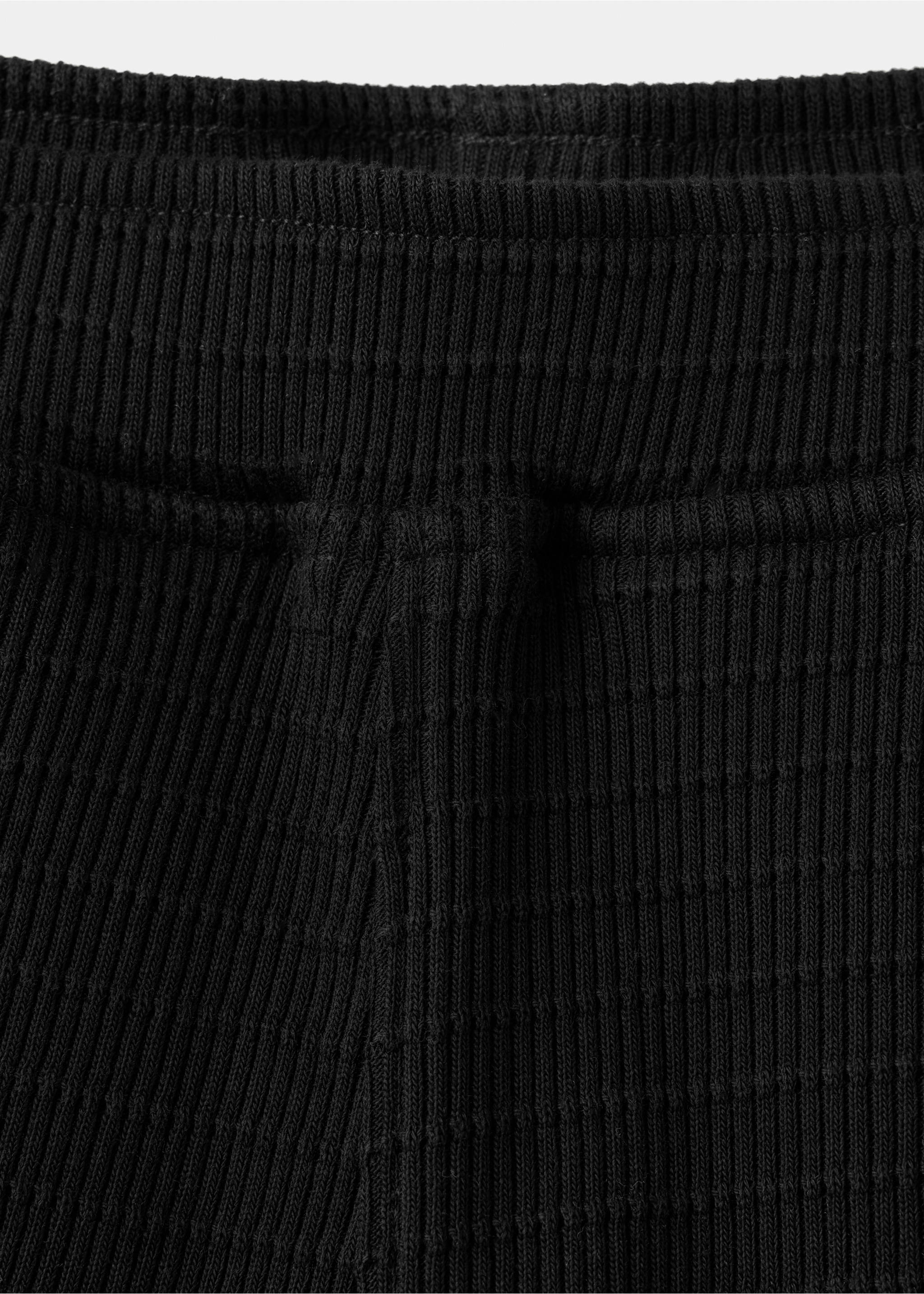 Bermudas 100% algodón textura - Detalle del artículo 8, Negro. Ref: 37052903-00.