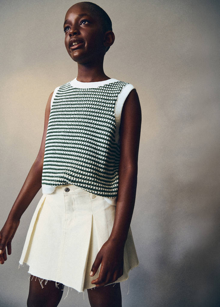 Pleated denim skirt — Ecru