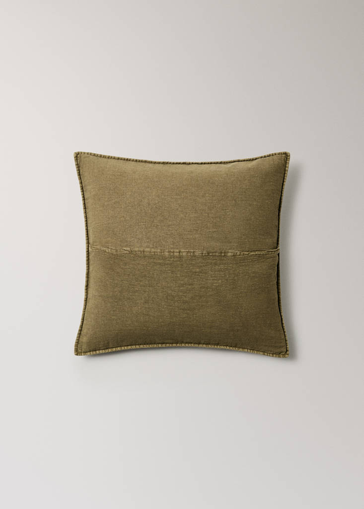 Garment-dyed cotton bed cushion cover 50x50 cm — Mustard