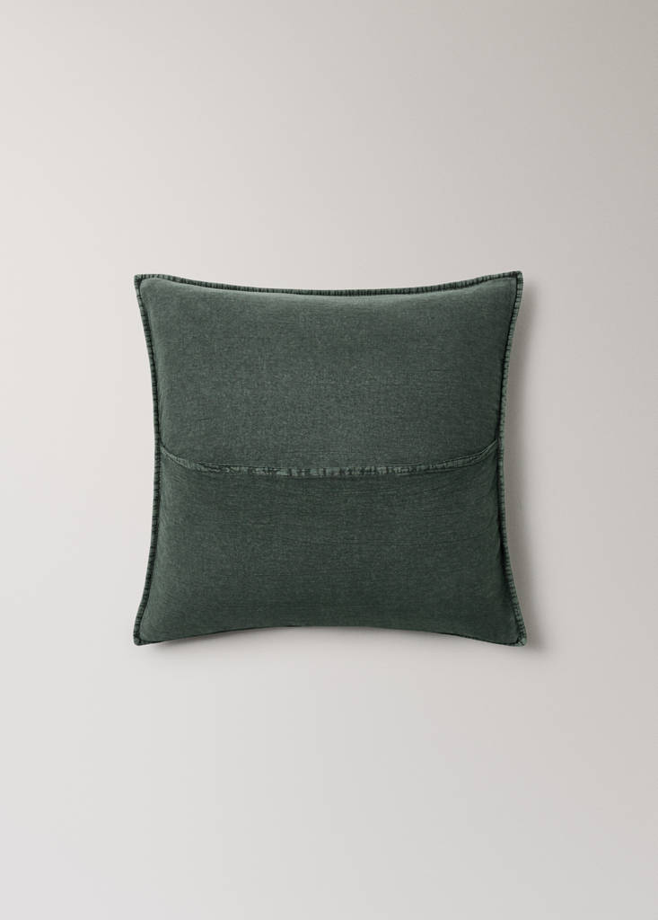 Garment-dyed cotton bed cushion cover 50x50 cm — Dark Green