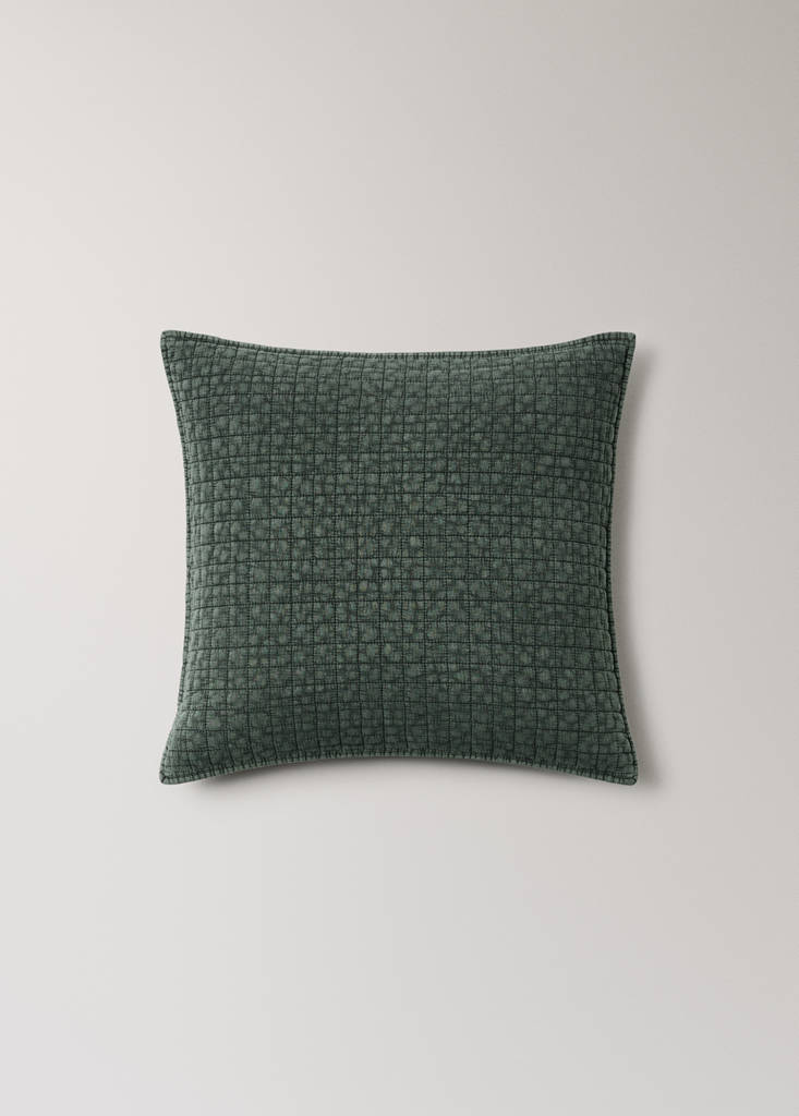 Garment-dyed cotton bed cushion cover 50x50 cm — Dark Green