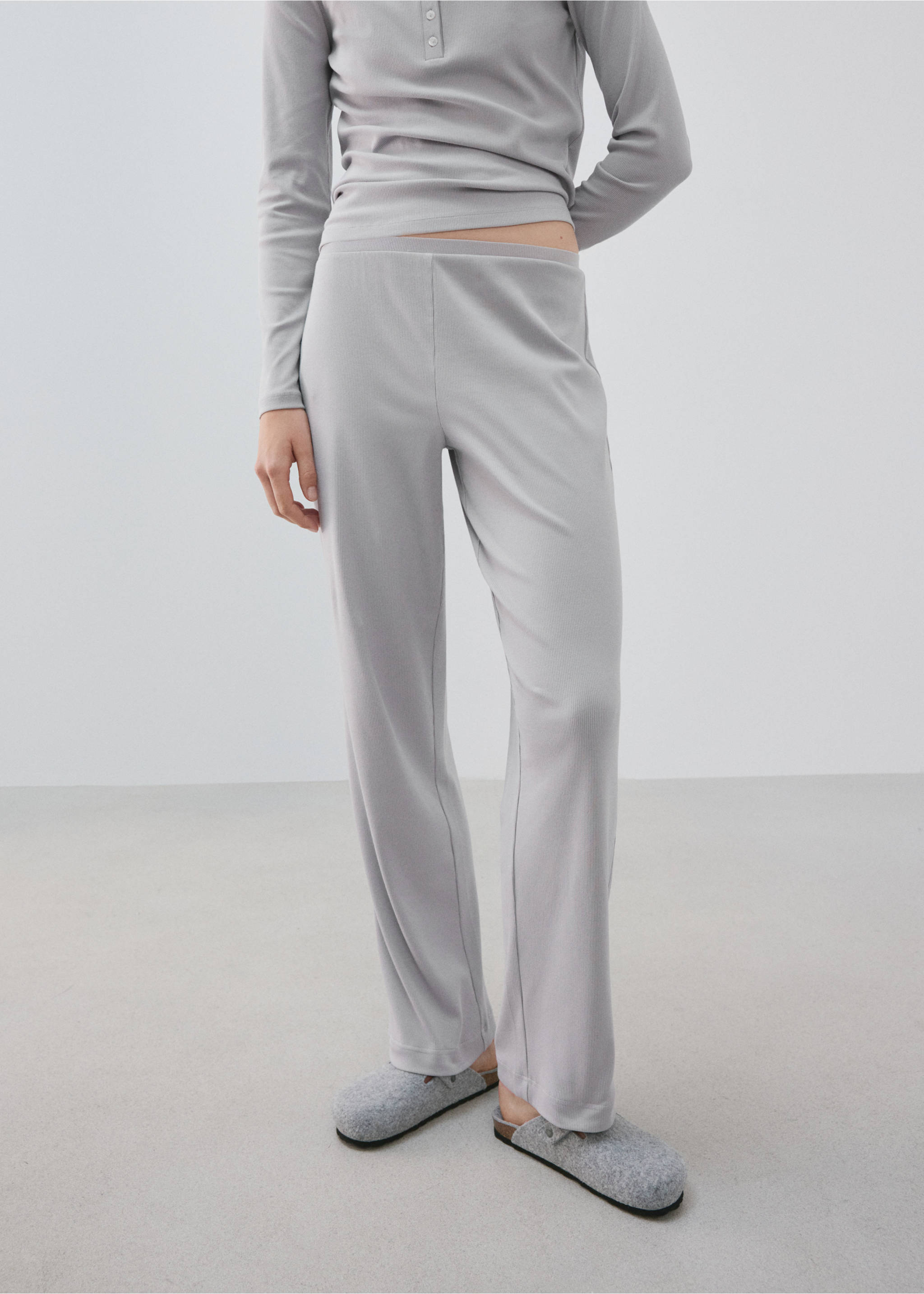Pantalón pijama cintura elástica - Plano medio, Gris. Ref: 37052916-00.