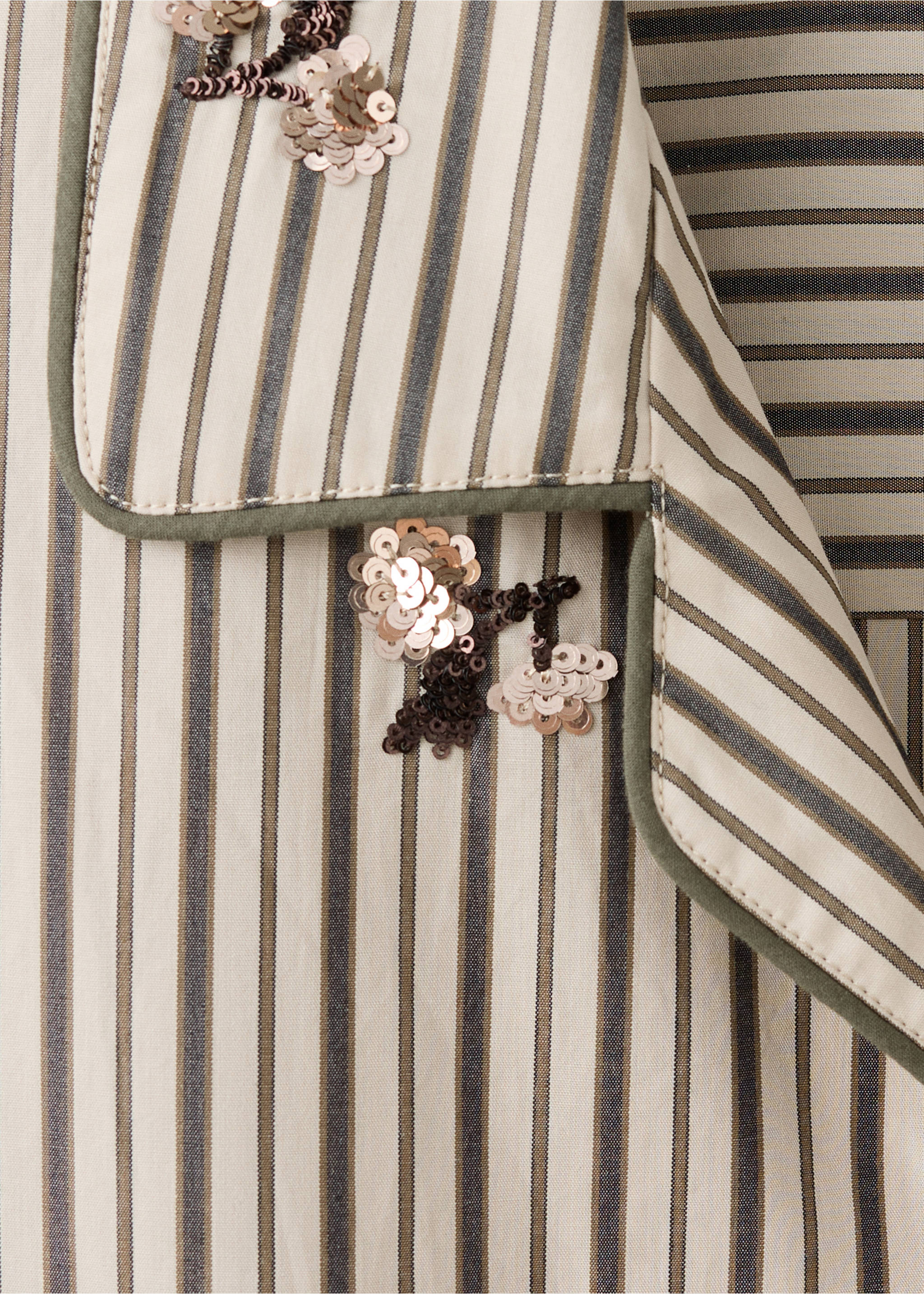 Striped shirt with embroidered flowers and sequins - Details of the article 8, Sand. Ref: 37052917-00.