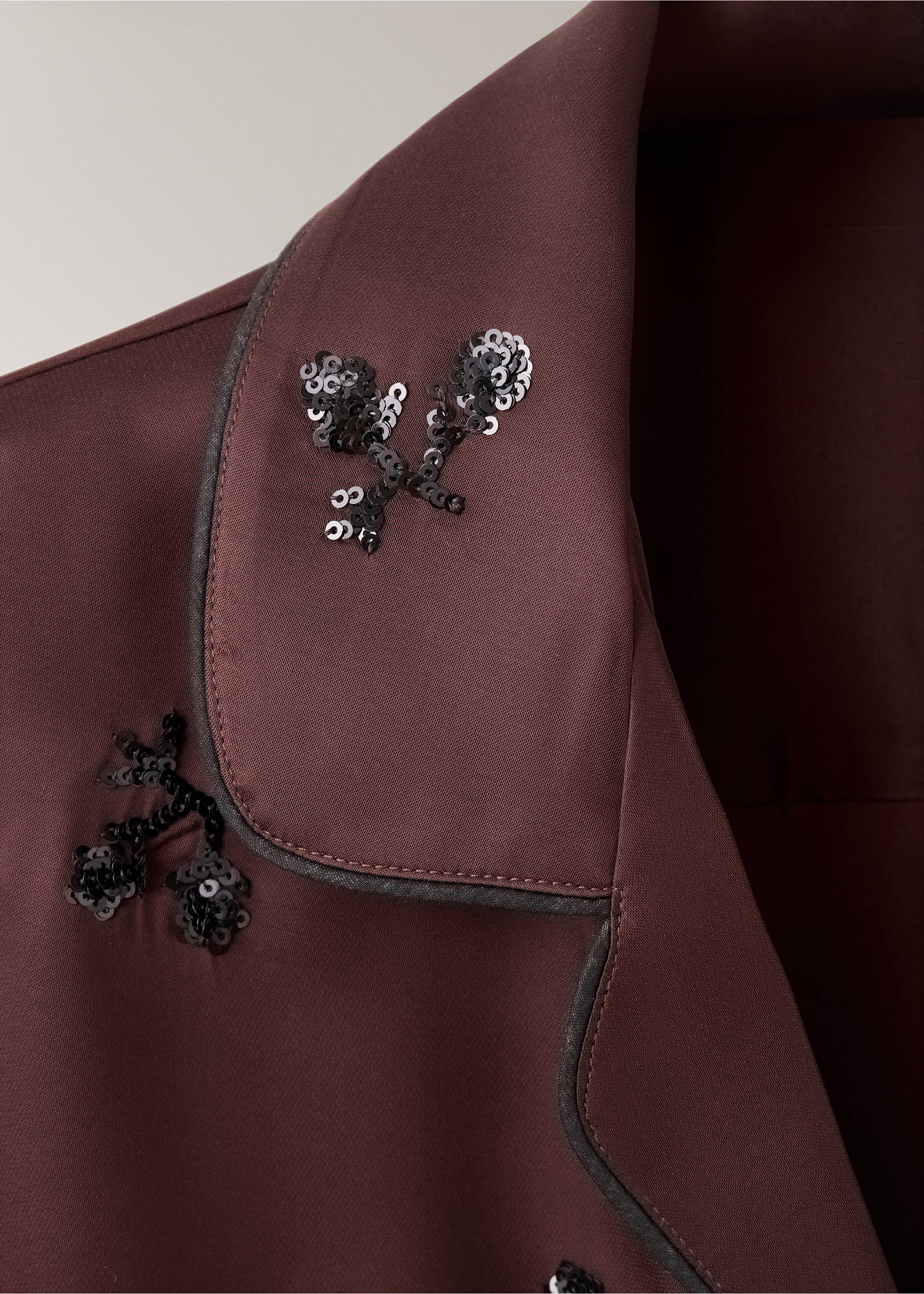 Sequin satin pyjama shirt - Details of the article 8, Burgundy. Ref: 37052918-00.