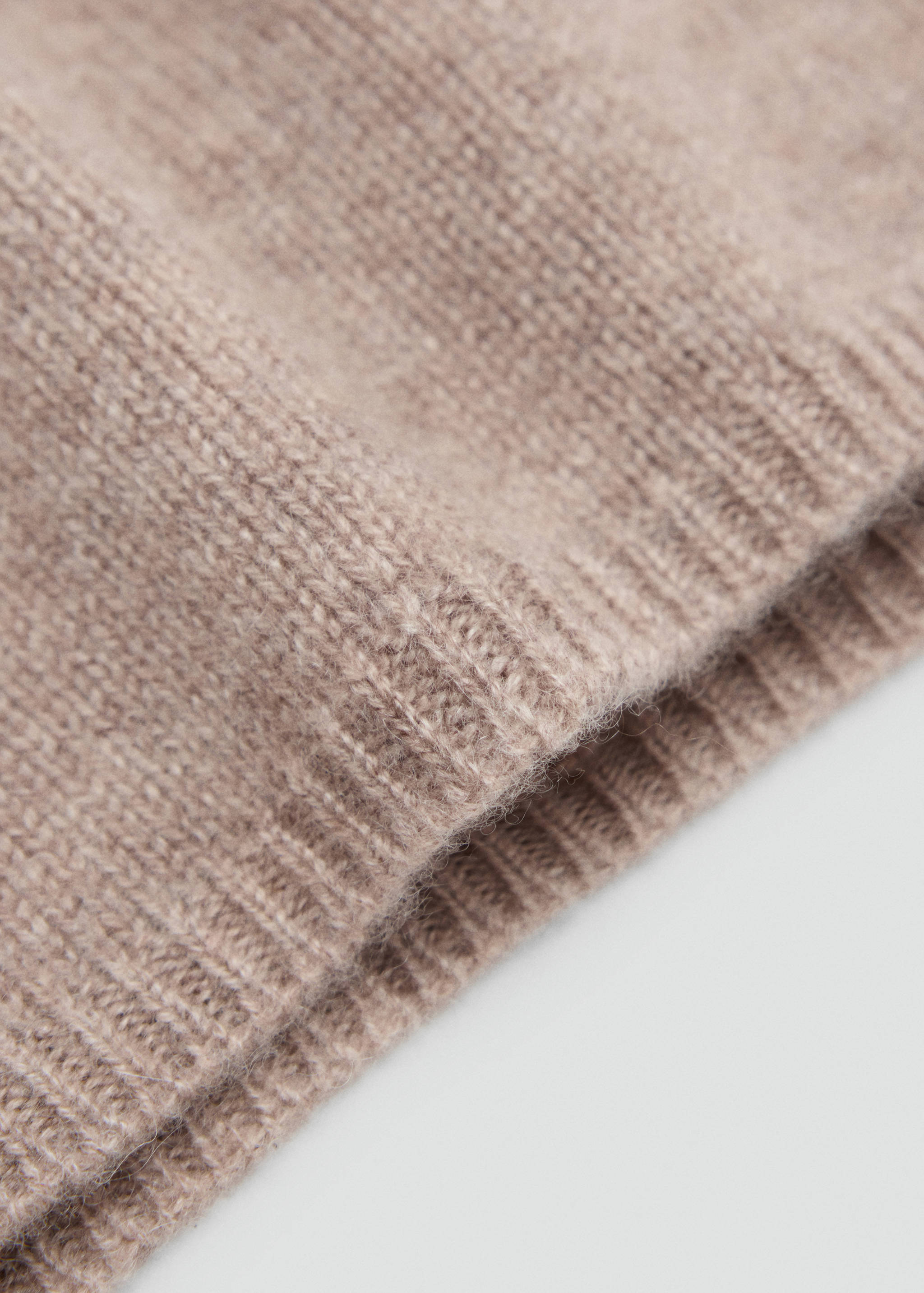 Cashmere knitted hat - Details of the article 1