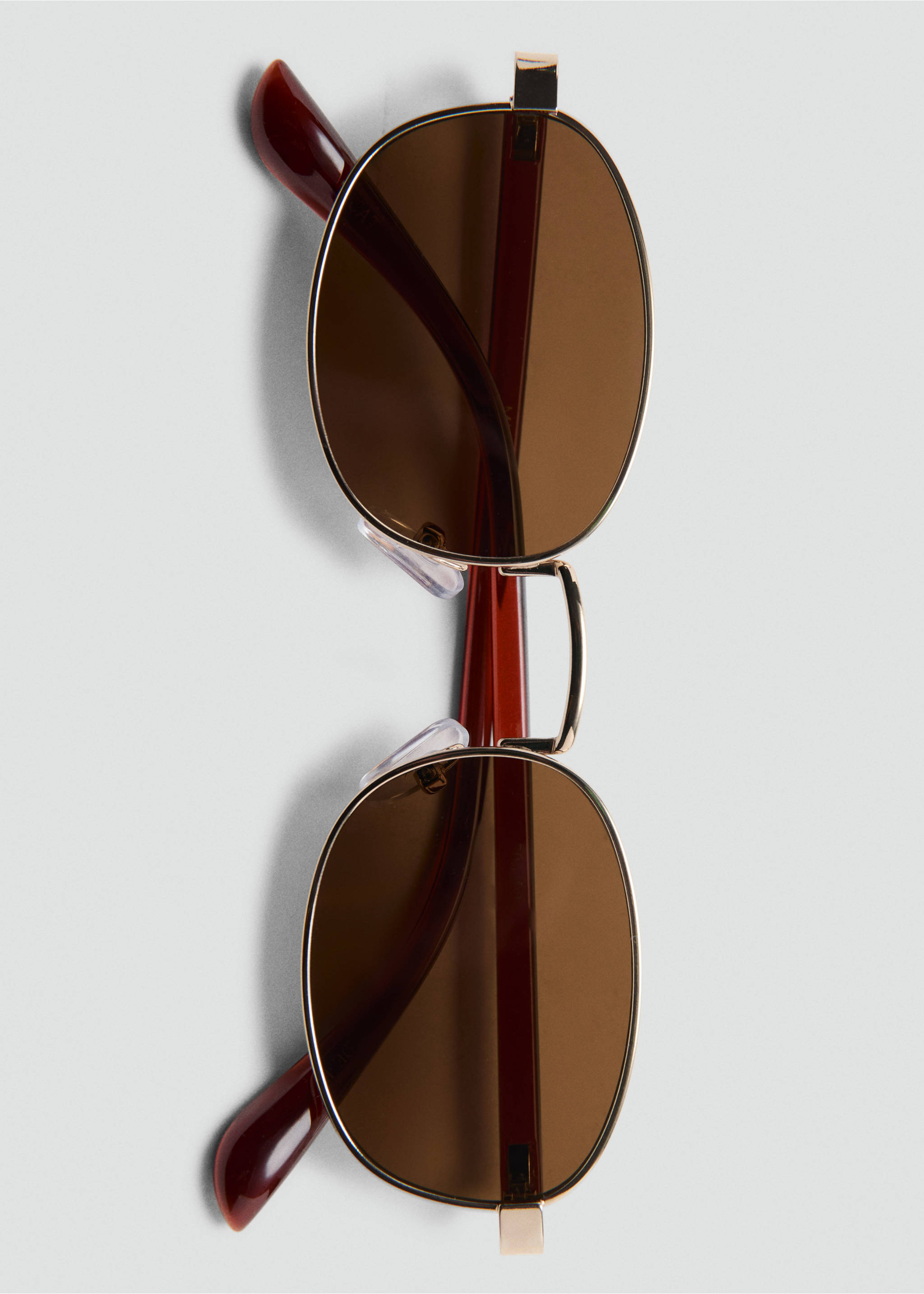 Metallic frame sunglasses - Details of the article 2, Gold. Ref: 37052920-00.