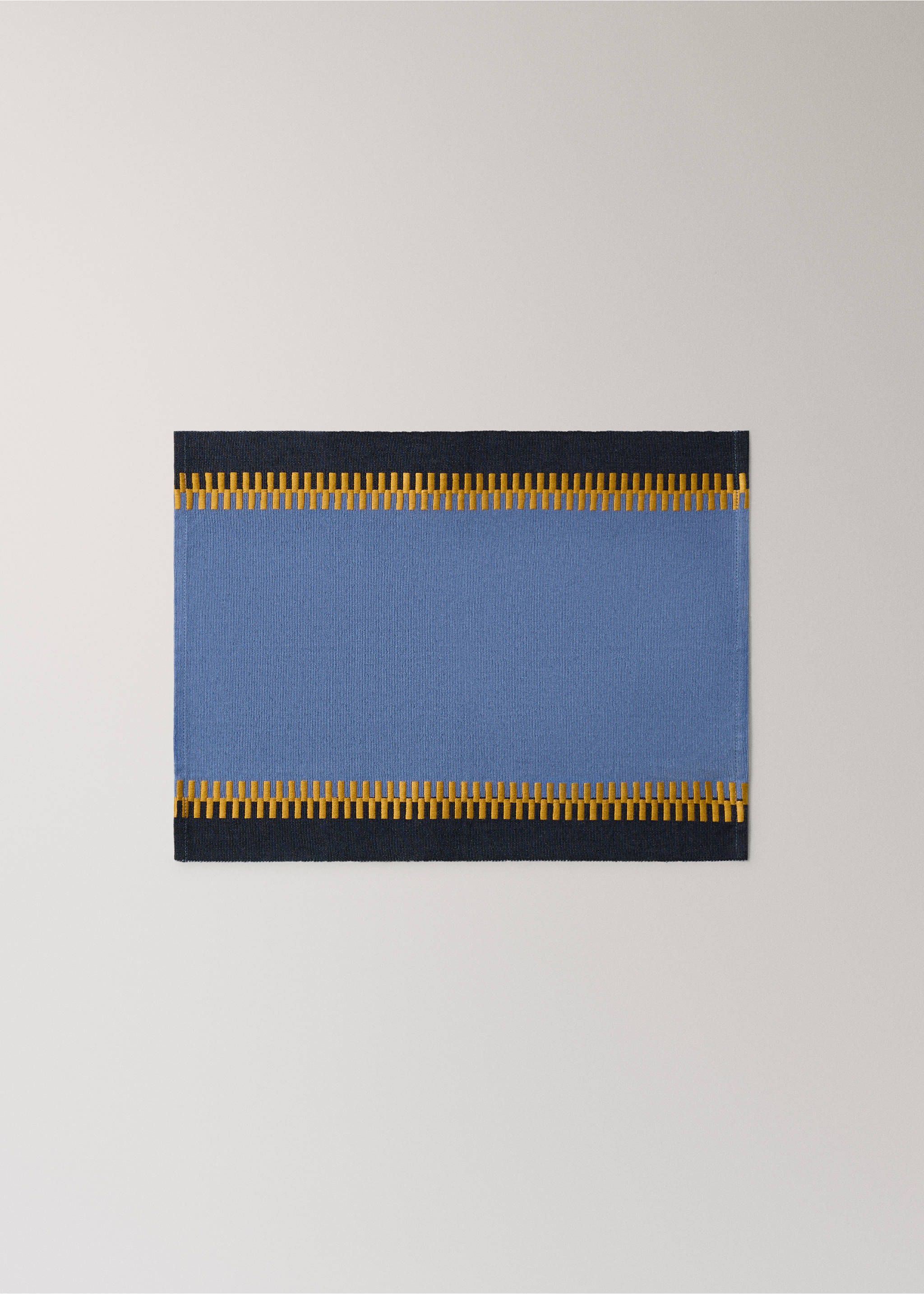 Embroidered contrast table mat - Article without model, Blue. Ref: 37052924-00.