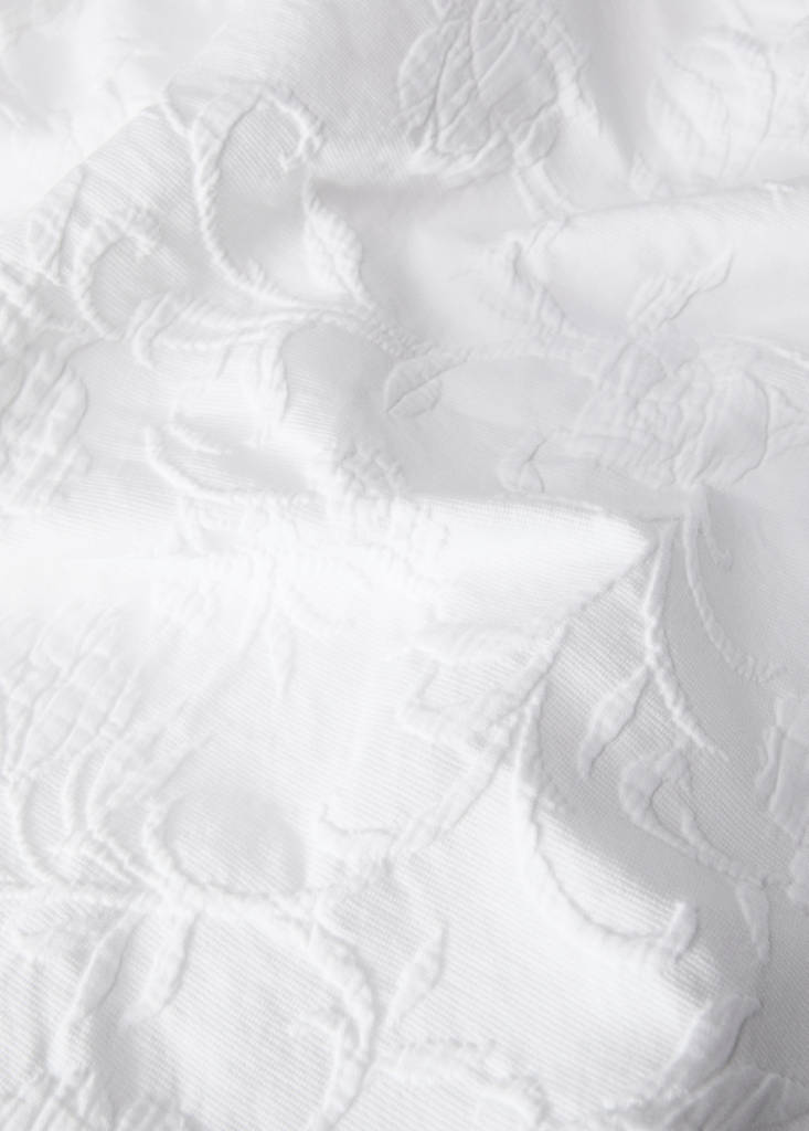 Tagesdecke aus Baumwolljacquard mit Blumenmuster und Volant, Bett 180/200 cm — Weiß