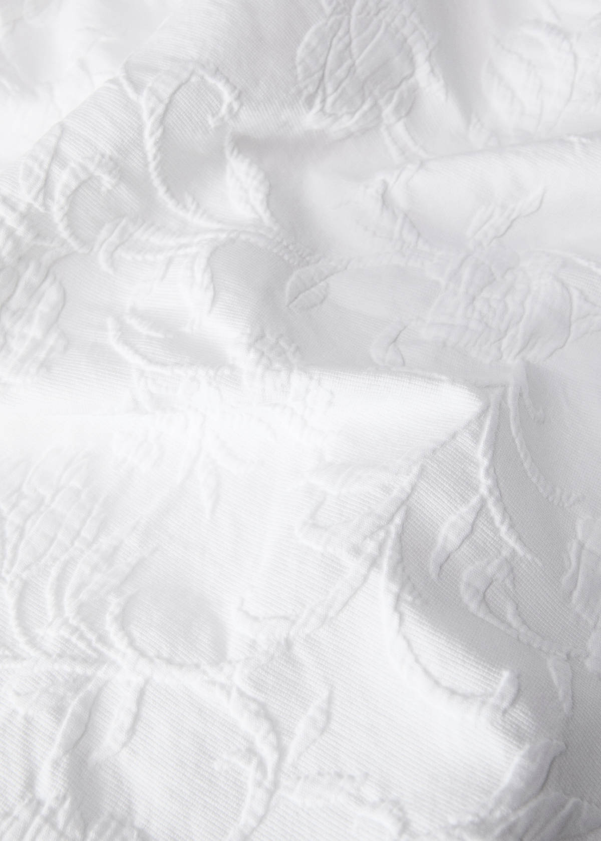 Tagesdecke aus Baumwolljacquard mit Blumenmuster und Volant, Bett 180/200 cm — Weiß