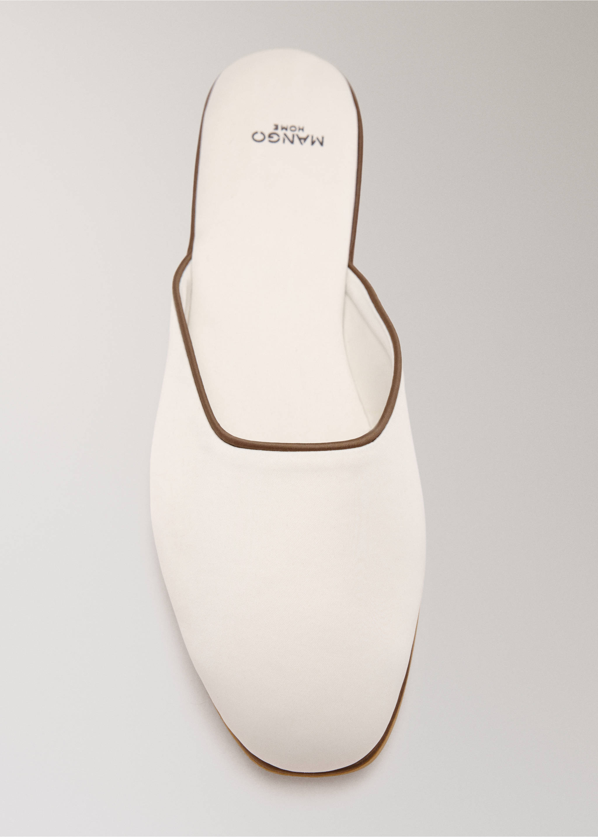 Flat slippers with contrast piping - Details of the article 2, Ivory White. Ref: 37052930-00.