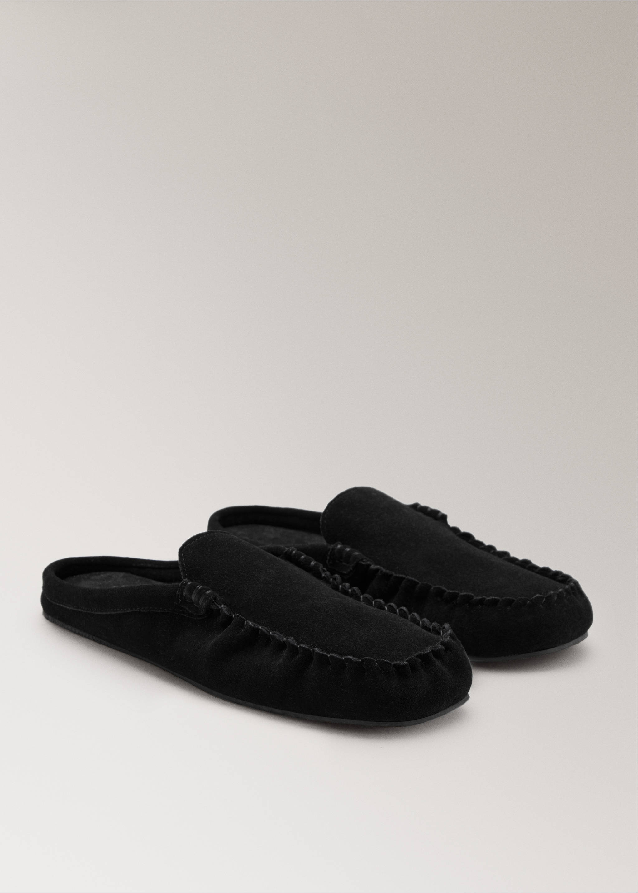 Backless suede loafer - Medium plane, Black. Ref: 37052937-00.
