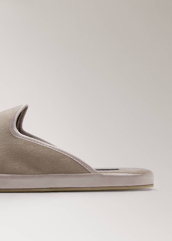 Open house slippers — Beige