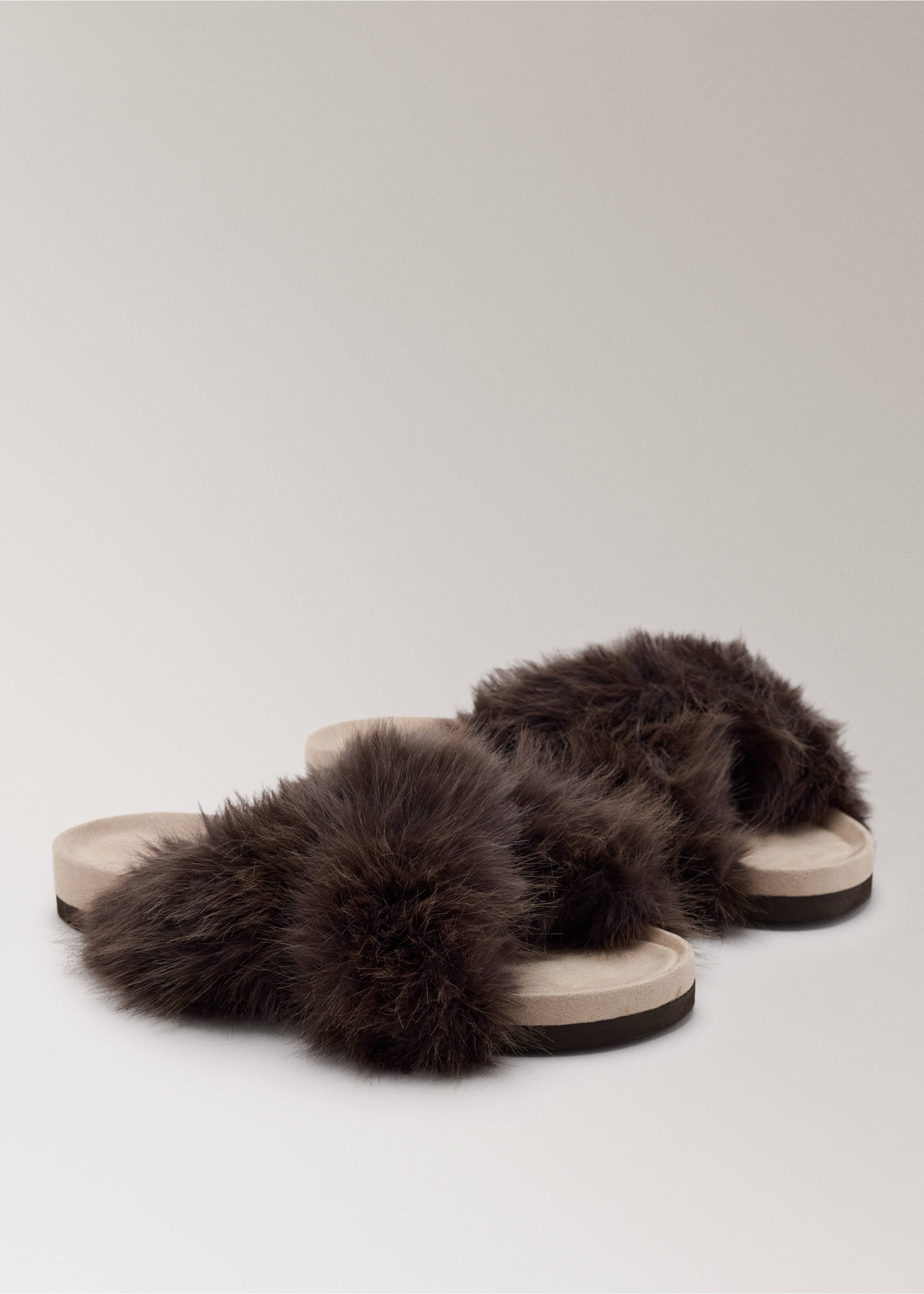 Cross-strap fur slippers - Medium plane, Brown. Ref: 37052940-00.