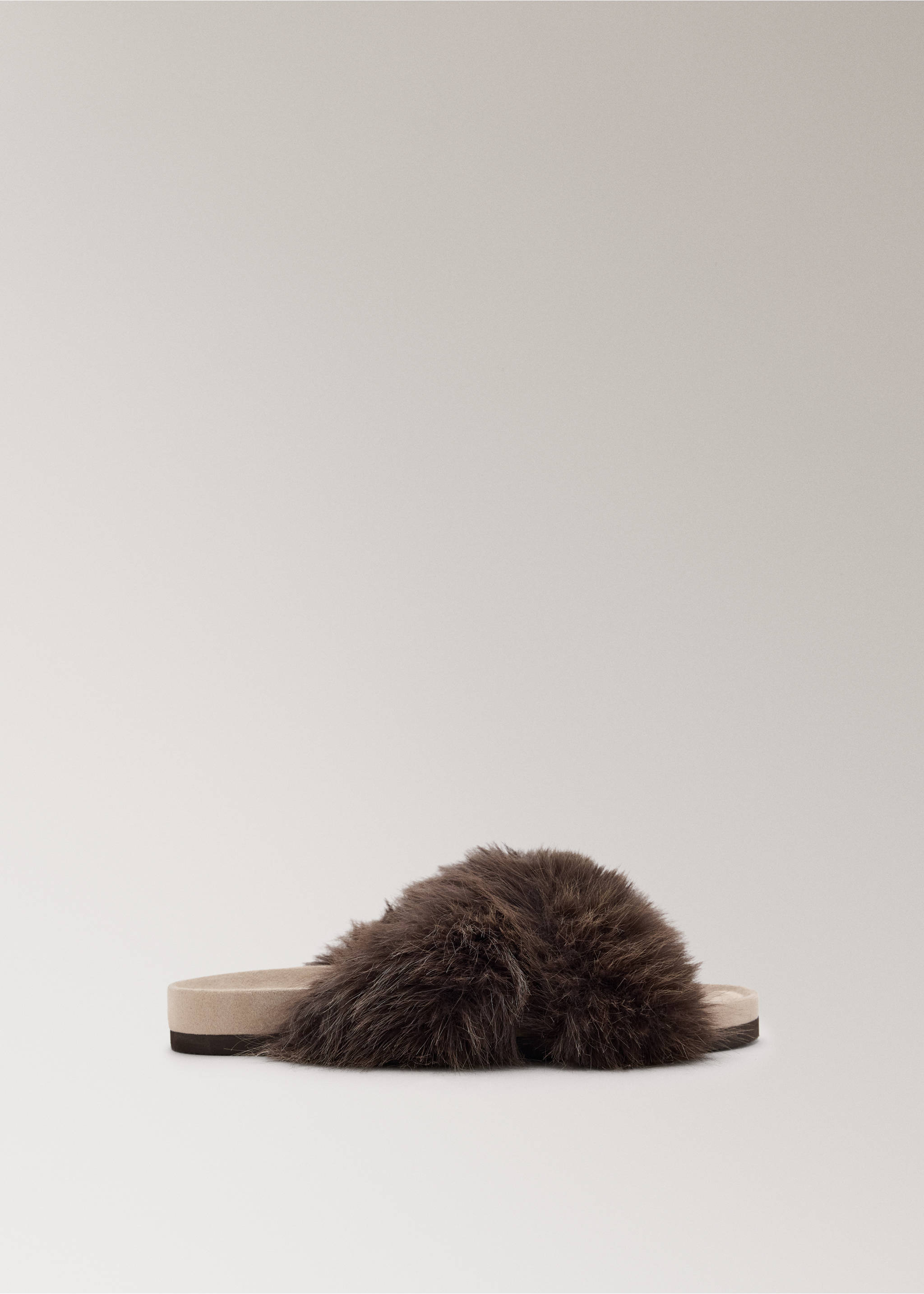 Cross-strap fur slippers - Article without model, Brown. Ref: 37052940-00.