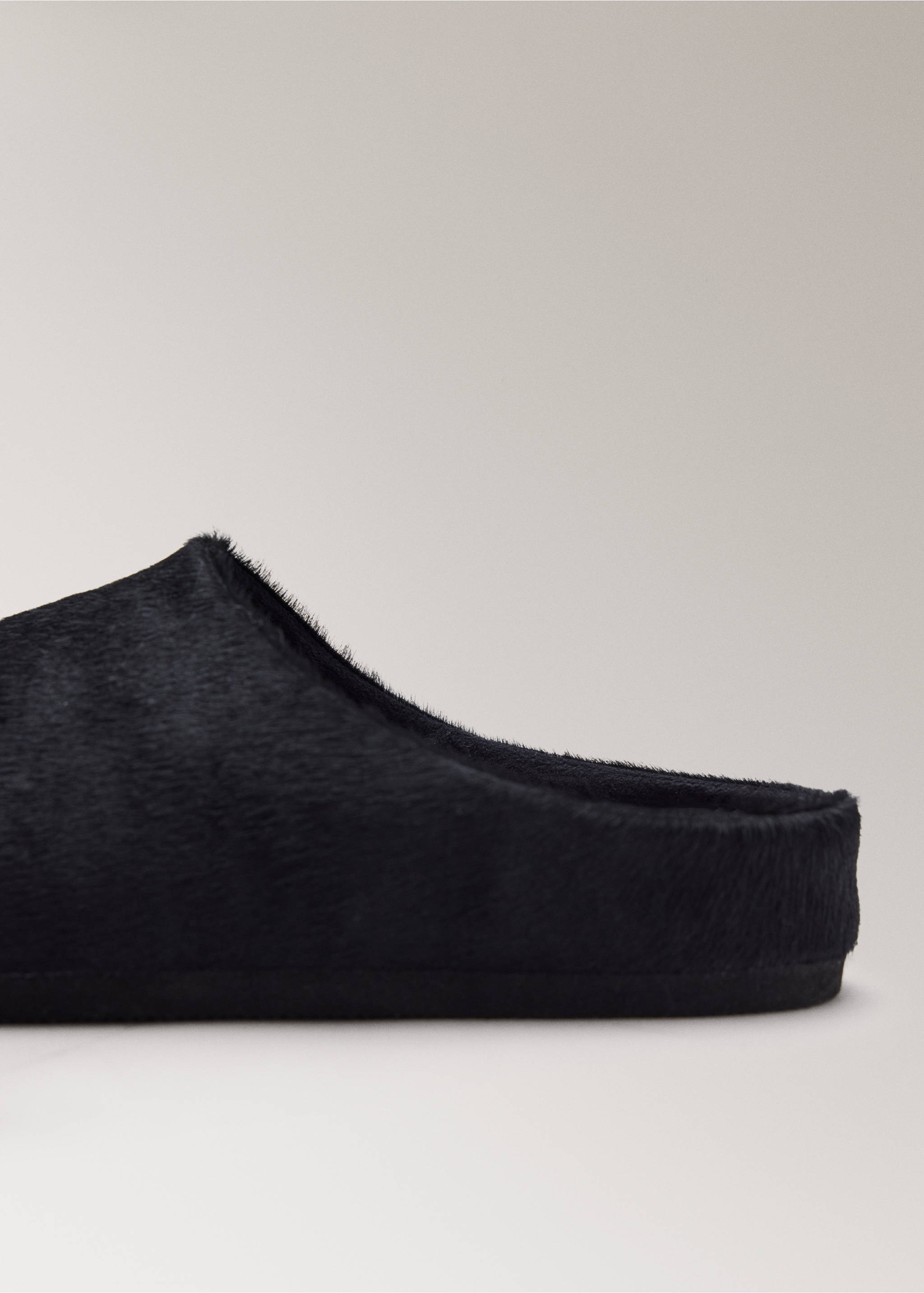 Felt clog slippers - Details of the article 1, Black. Ref: 37052941-00.