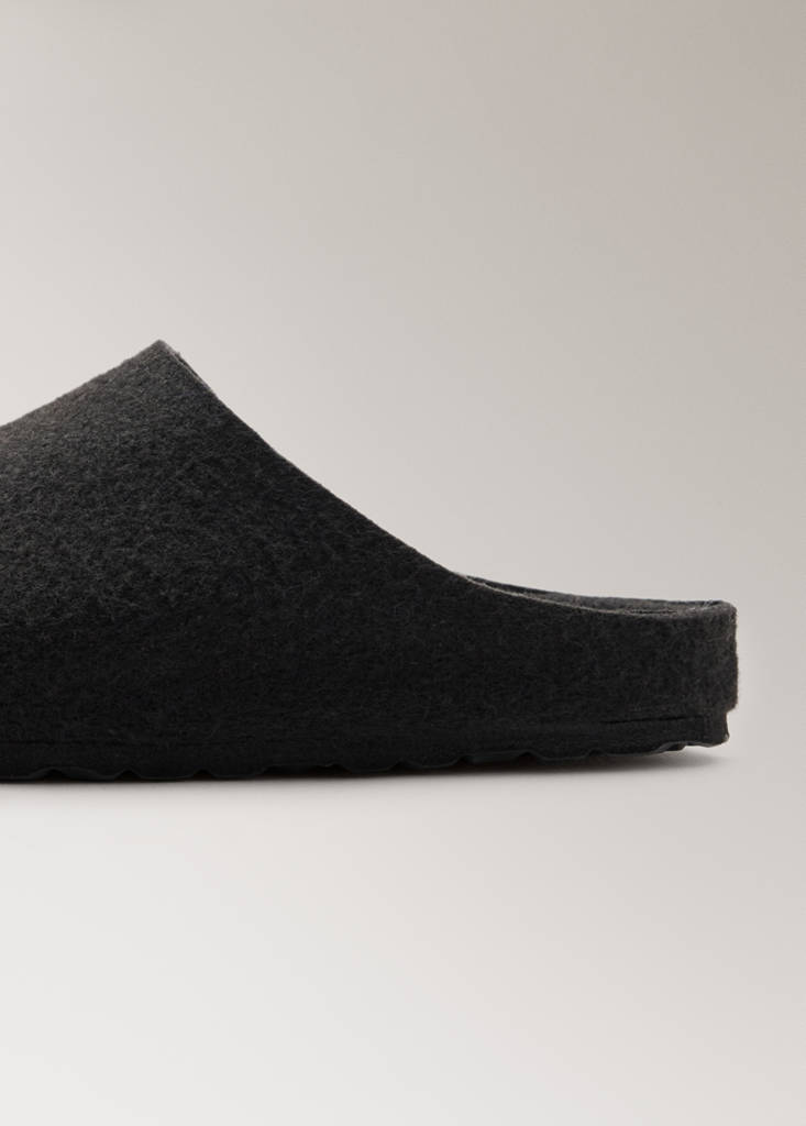 Felt clog slippers — Black