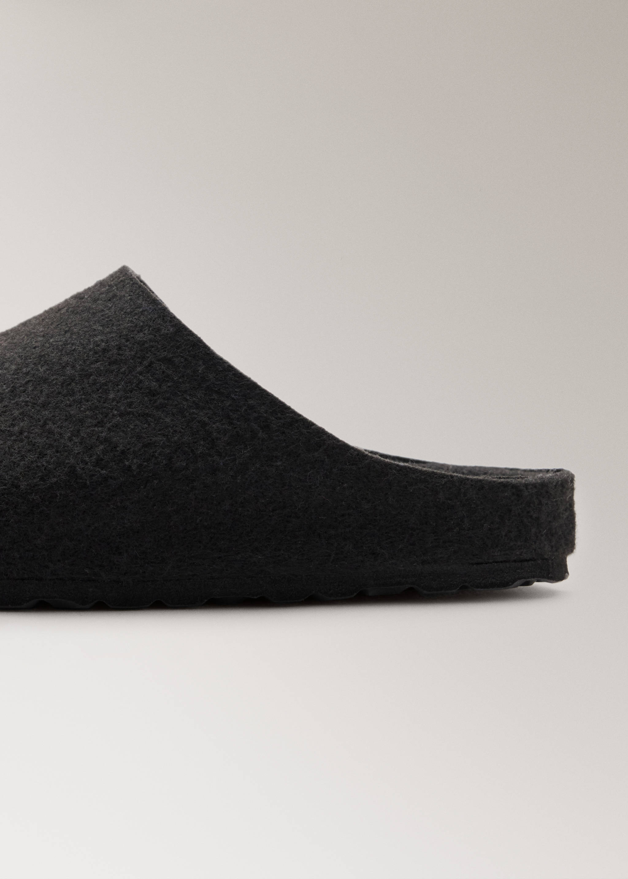 Slippers frateb - Details of the article 1