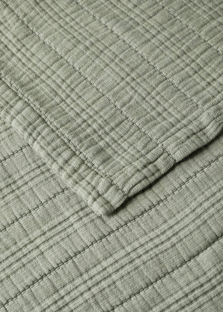 Stückgefärbte Tagesdecke aus Baumwolle für 180/200 cm Bett — Grün