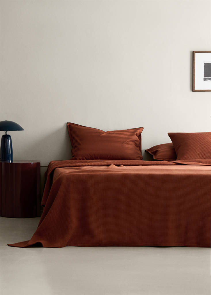 Stückgefärbte Tagesdecke aus Baumwolle für 180/200 cm Bett — Kognac