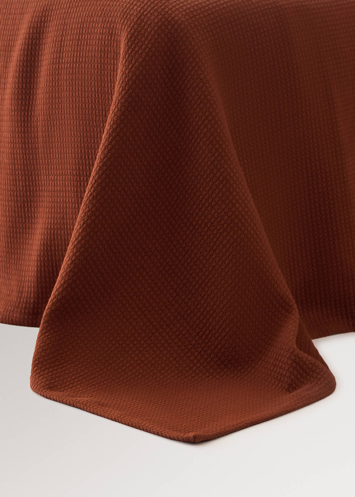 Stückgefärbte Tagesdecke aus Baumwolle für 180/200 cm Bett — Kognac