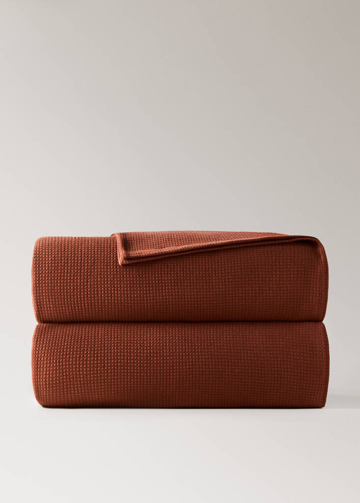 Stückgefärbte Tagesdecke aus Baumwolle für 180/200 cm Bett — Kognac