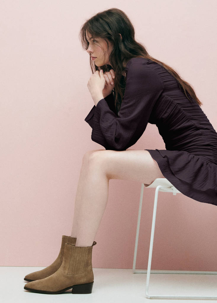 Suede leather ankle boots — Sand
