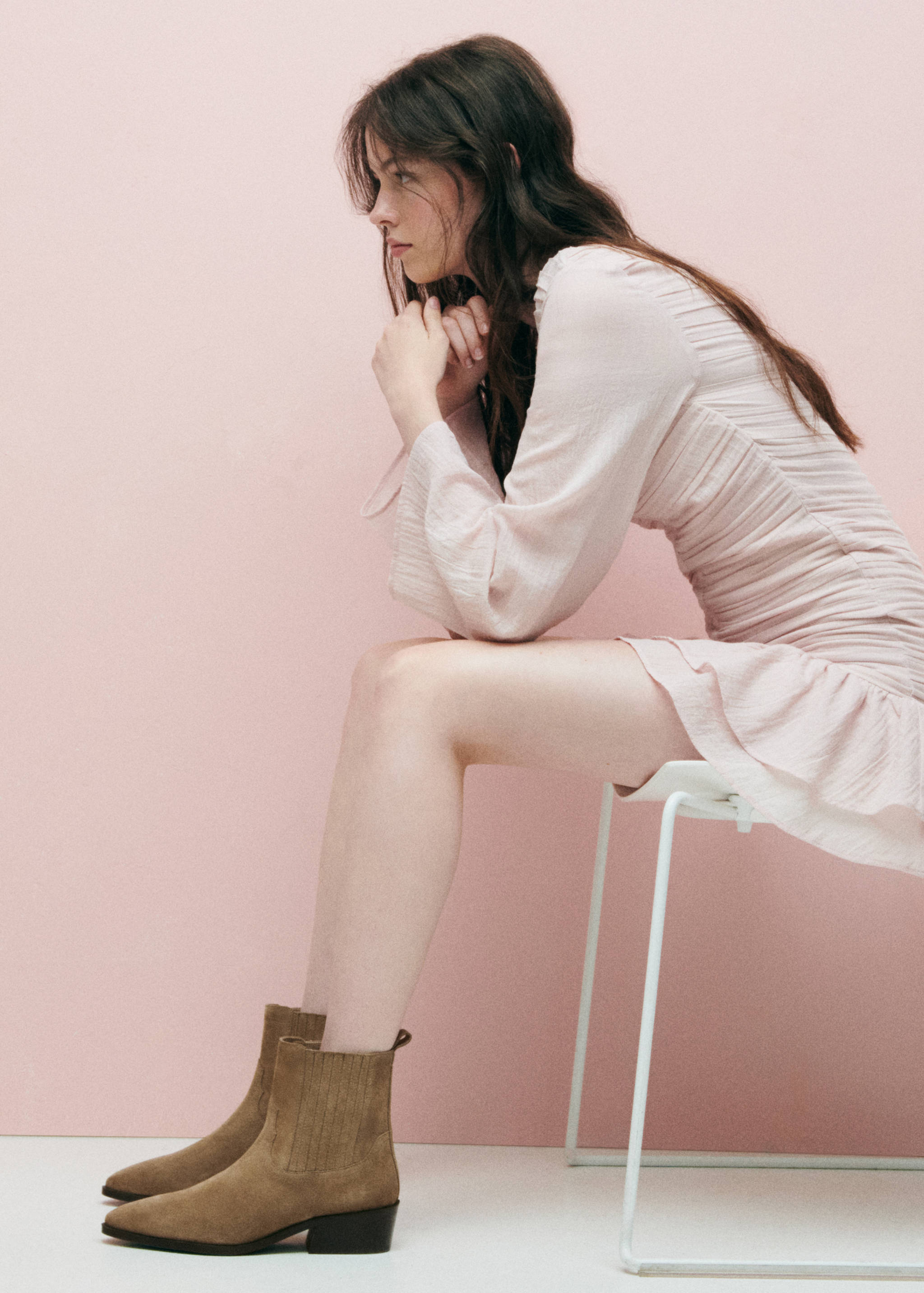 Heel suede ankle boot - Details of the article 9
