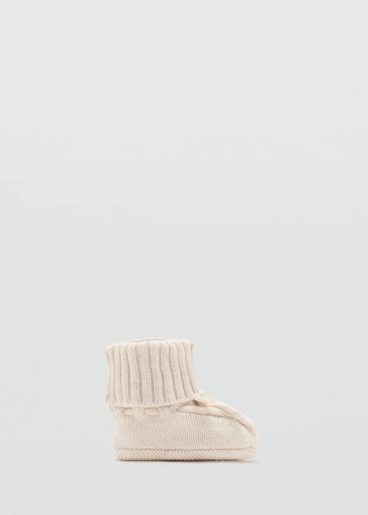 Knitted booties with bow — Sand