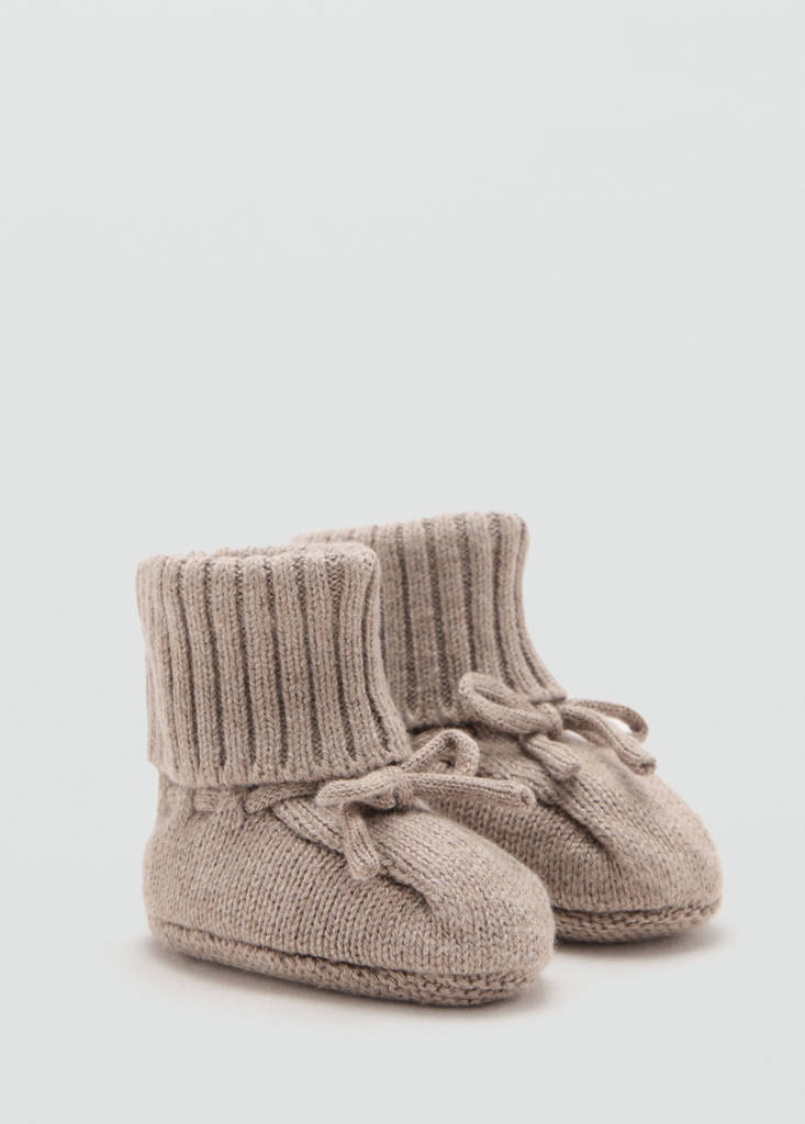 Knitted booties with bow — Medium Brown