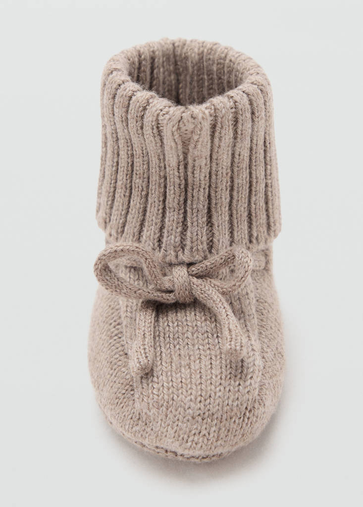 Knitted booties with bow — Medium Brown