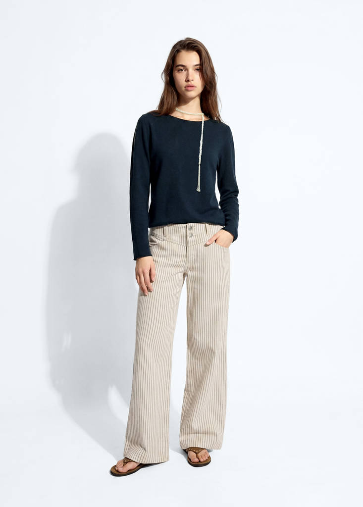 Knitted sweater with openings — Navy