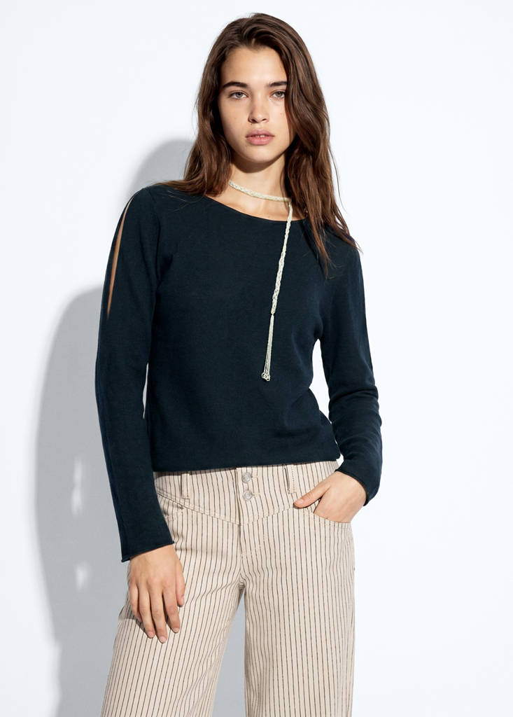 Knitted sweater with openings — Navy