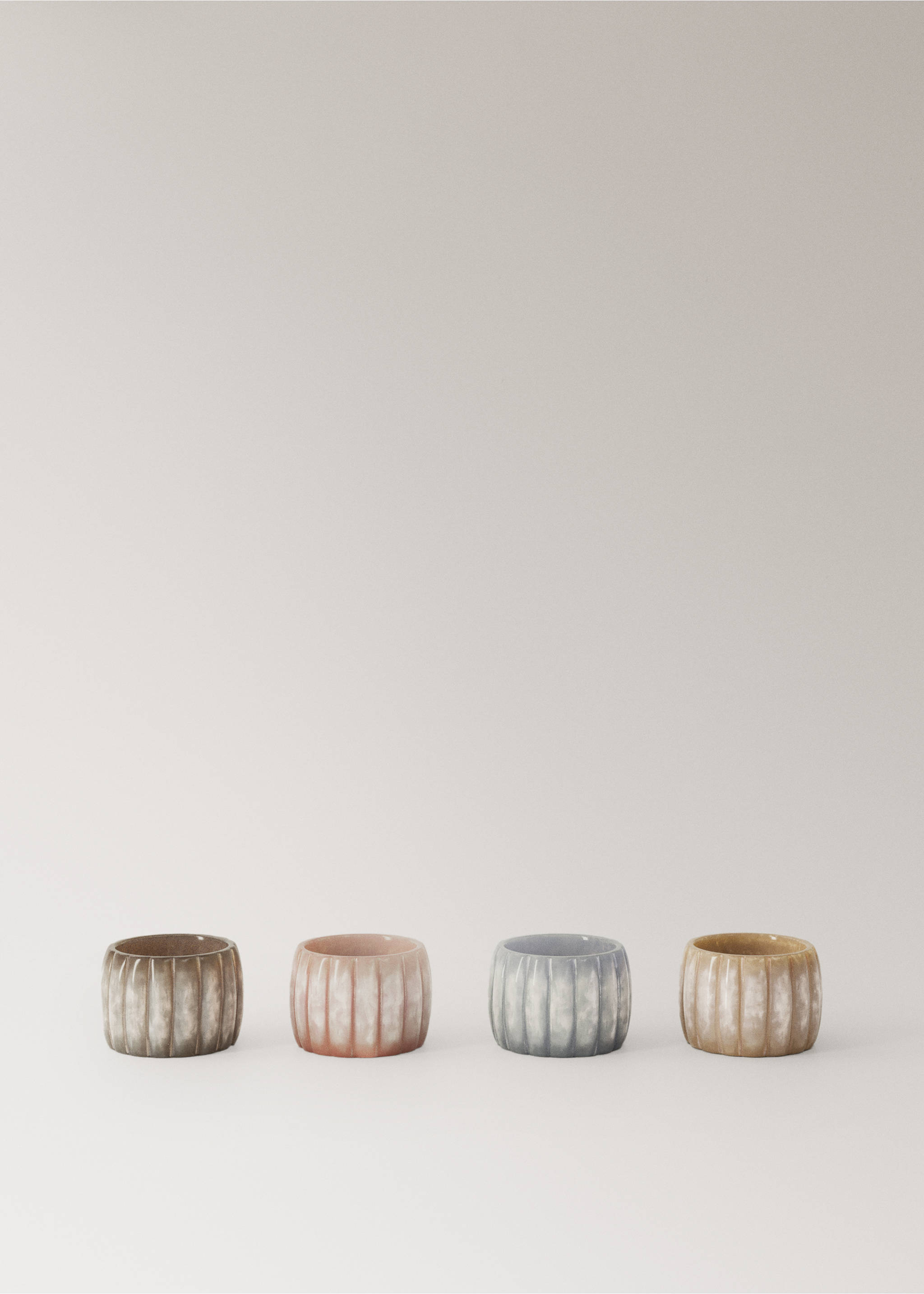Resin Napkin Holder set of 4 - Article without model, Nude. Ref: 37053297-00.